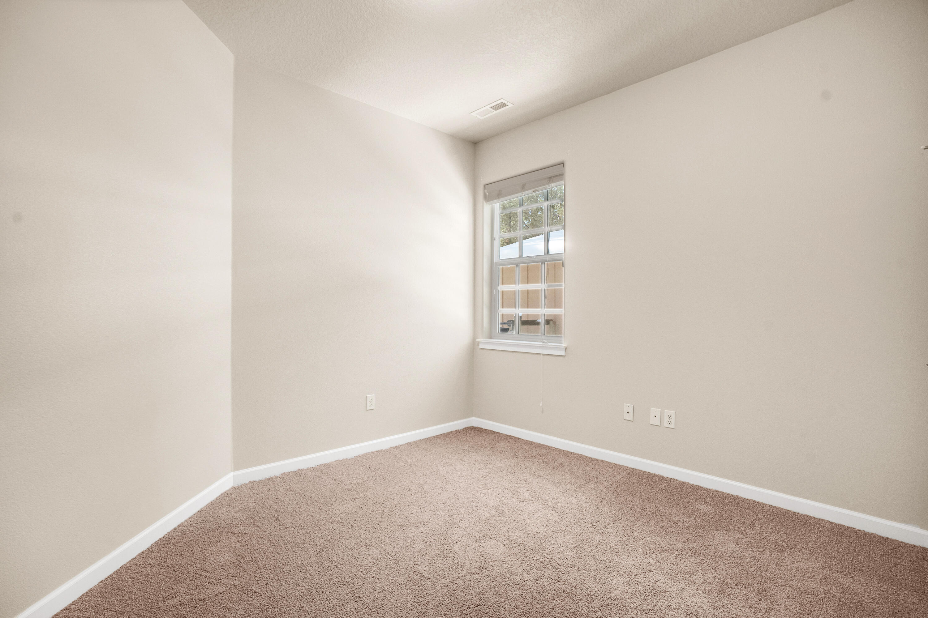 14883 Bluegrass Loop