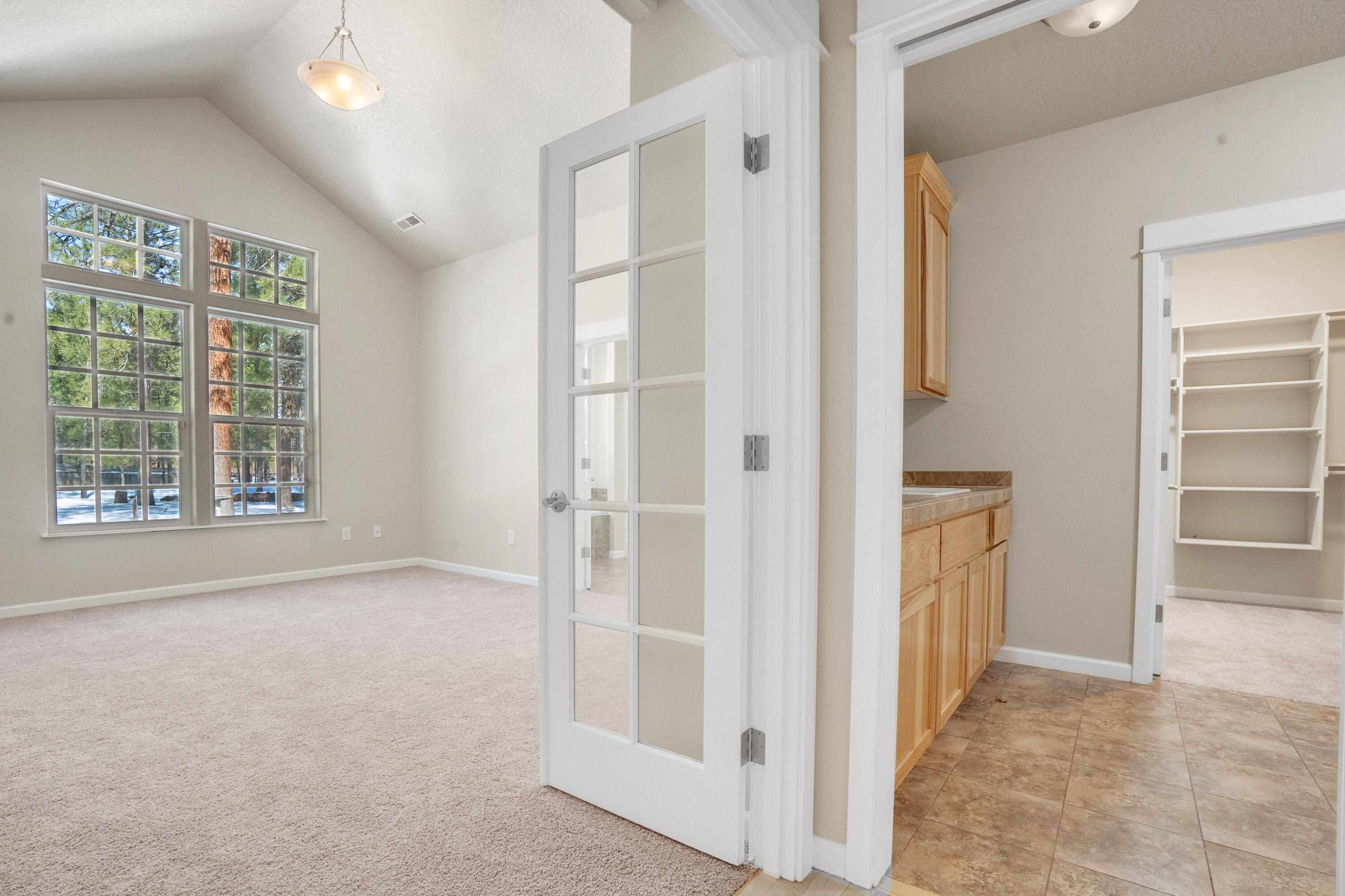 14883 Bluegrass Loop