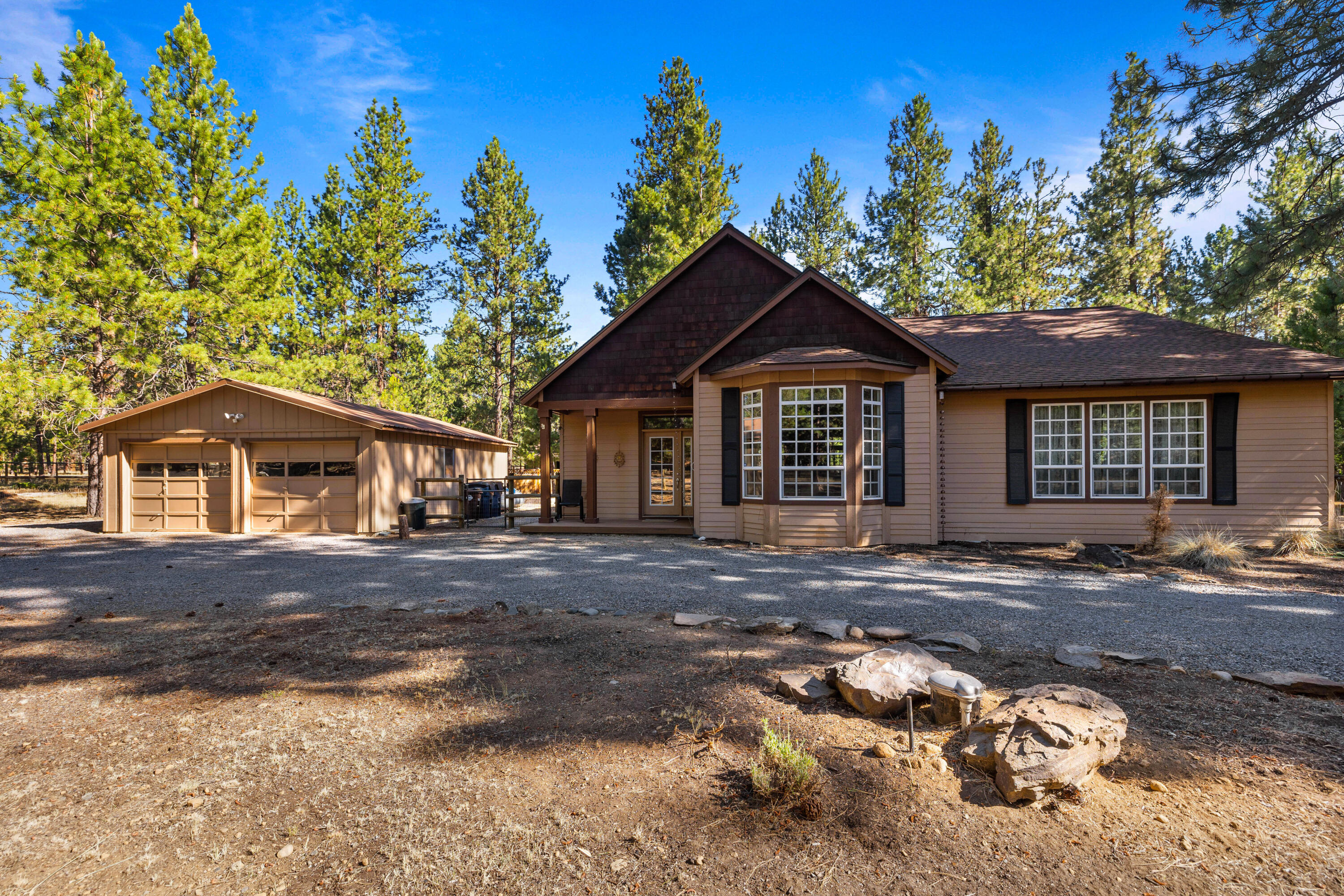 14883 Bluegrass Loop