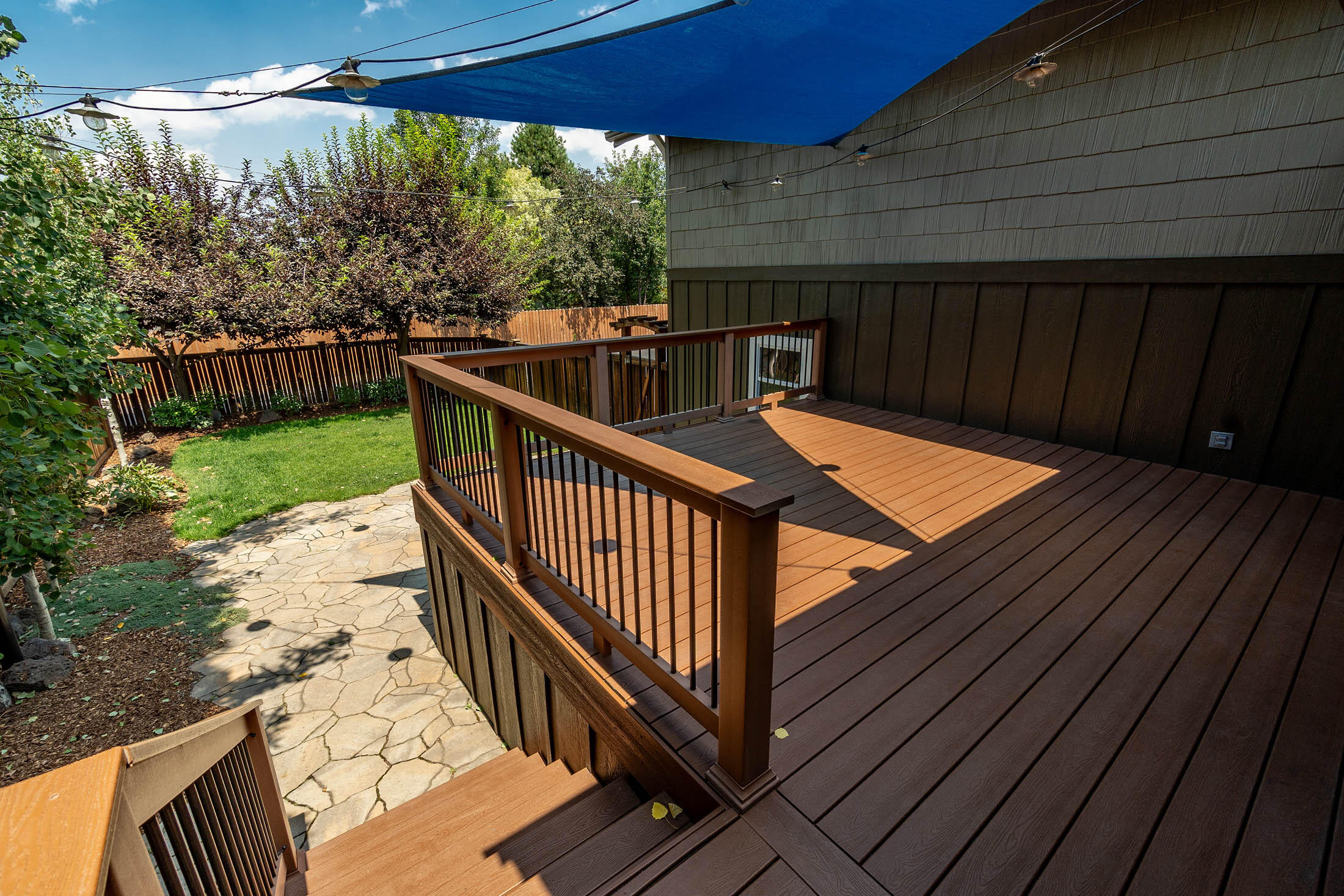 2776 NE Red Oak Drive