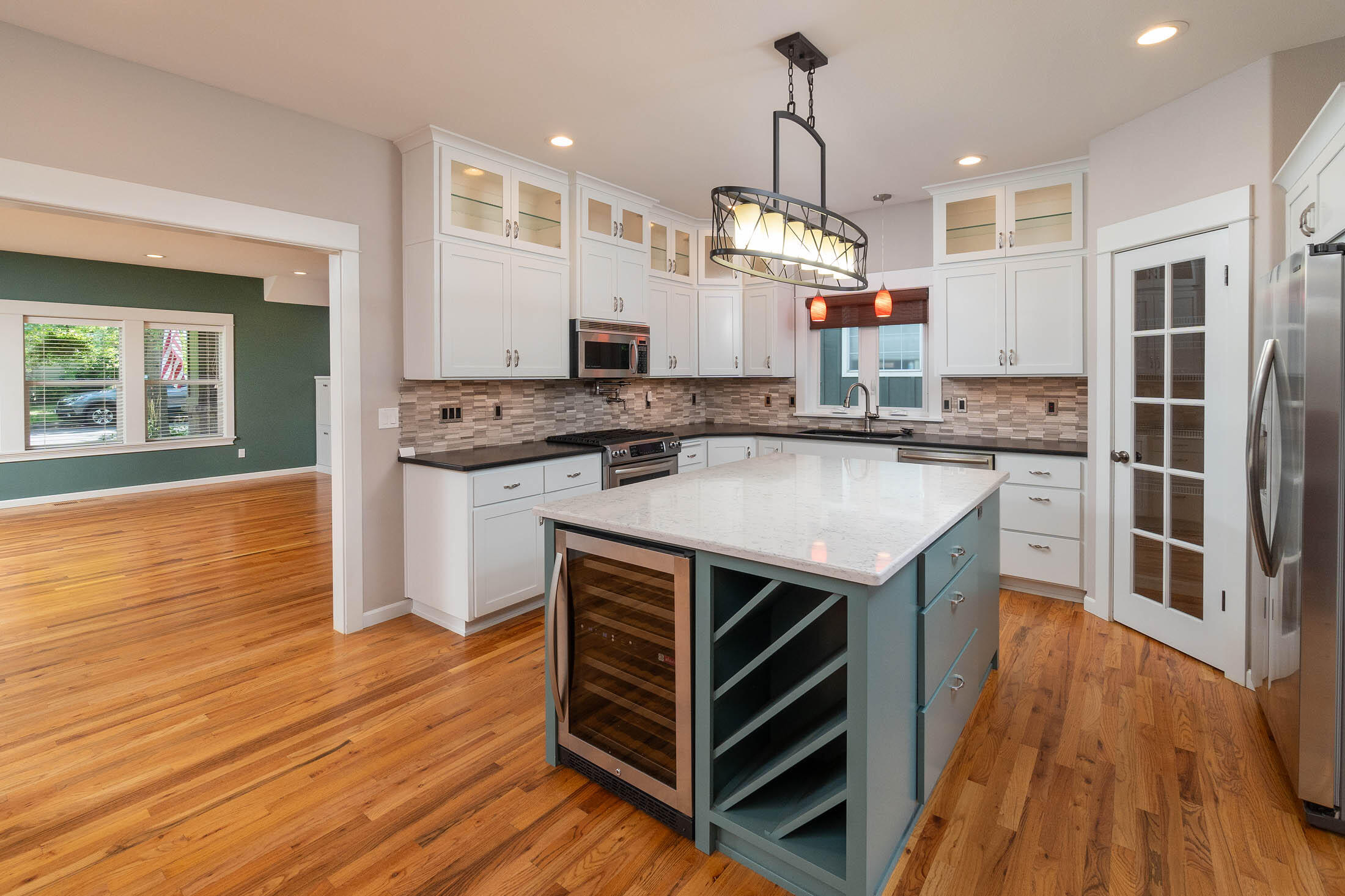 2776 NE Red Oak Drive