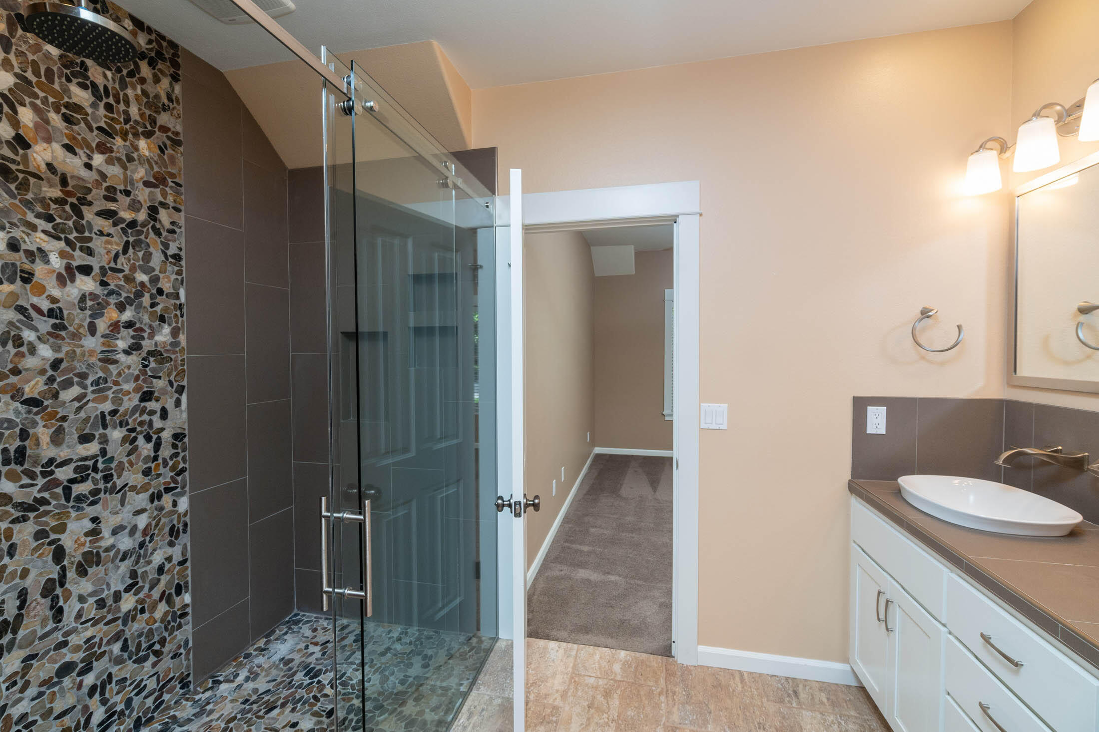 2776 NE Red Oak Drive