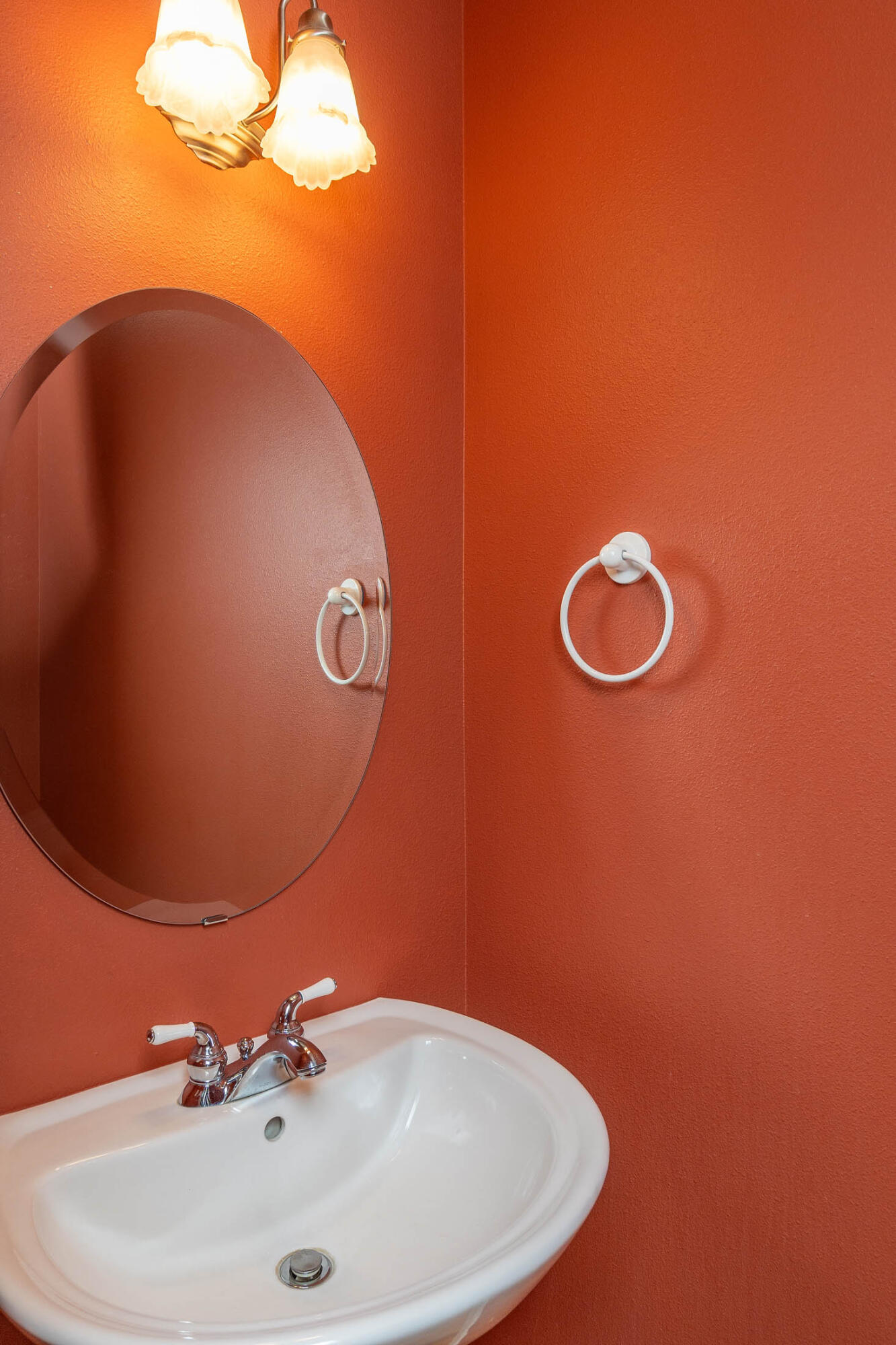 2776 NE Red Oak Drive