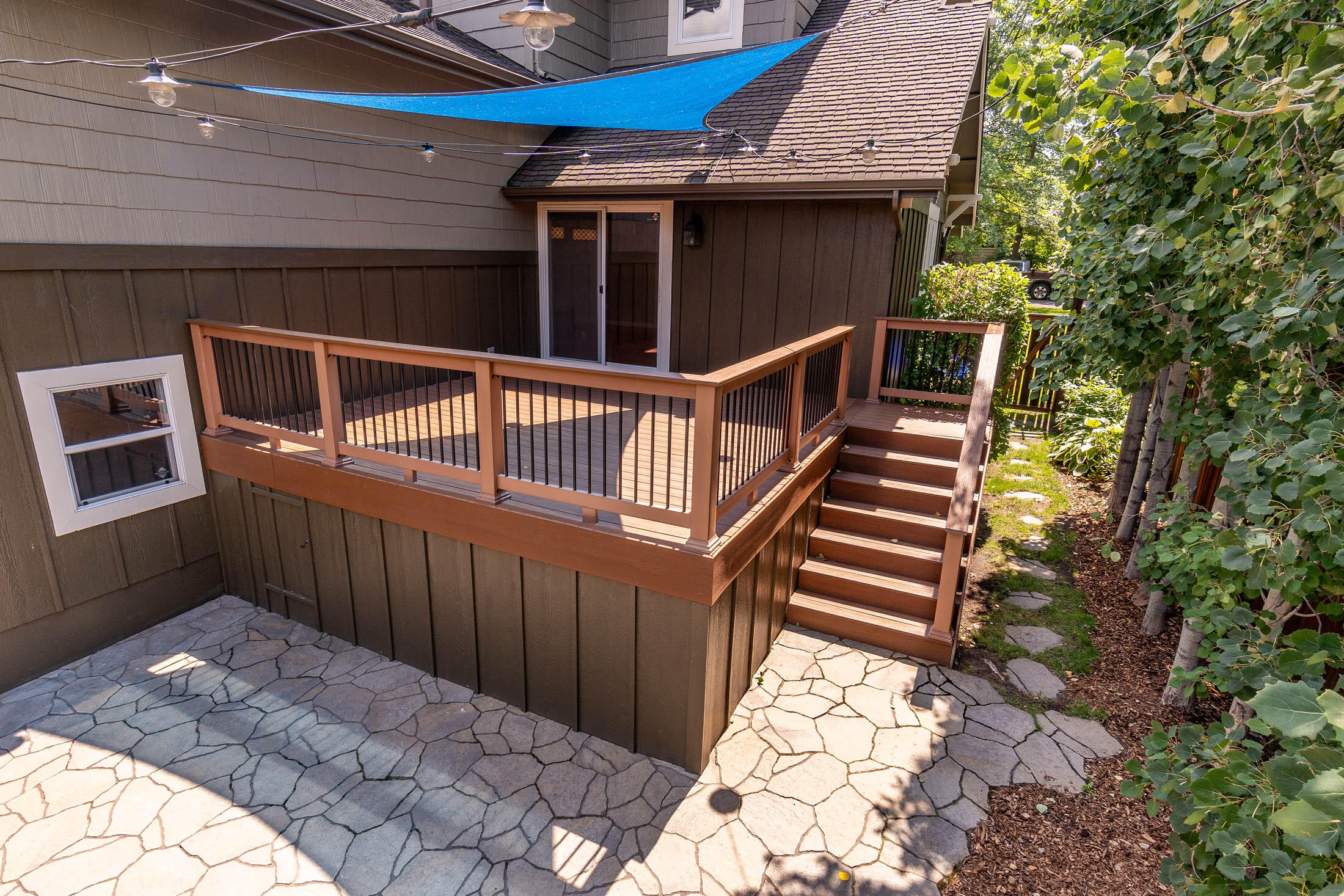 2776 NE Red Oak Drive