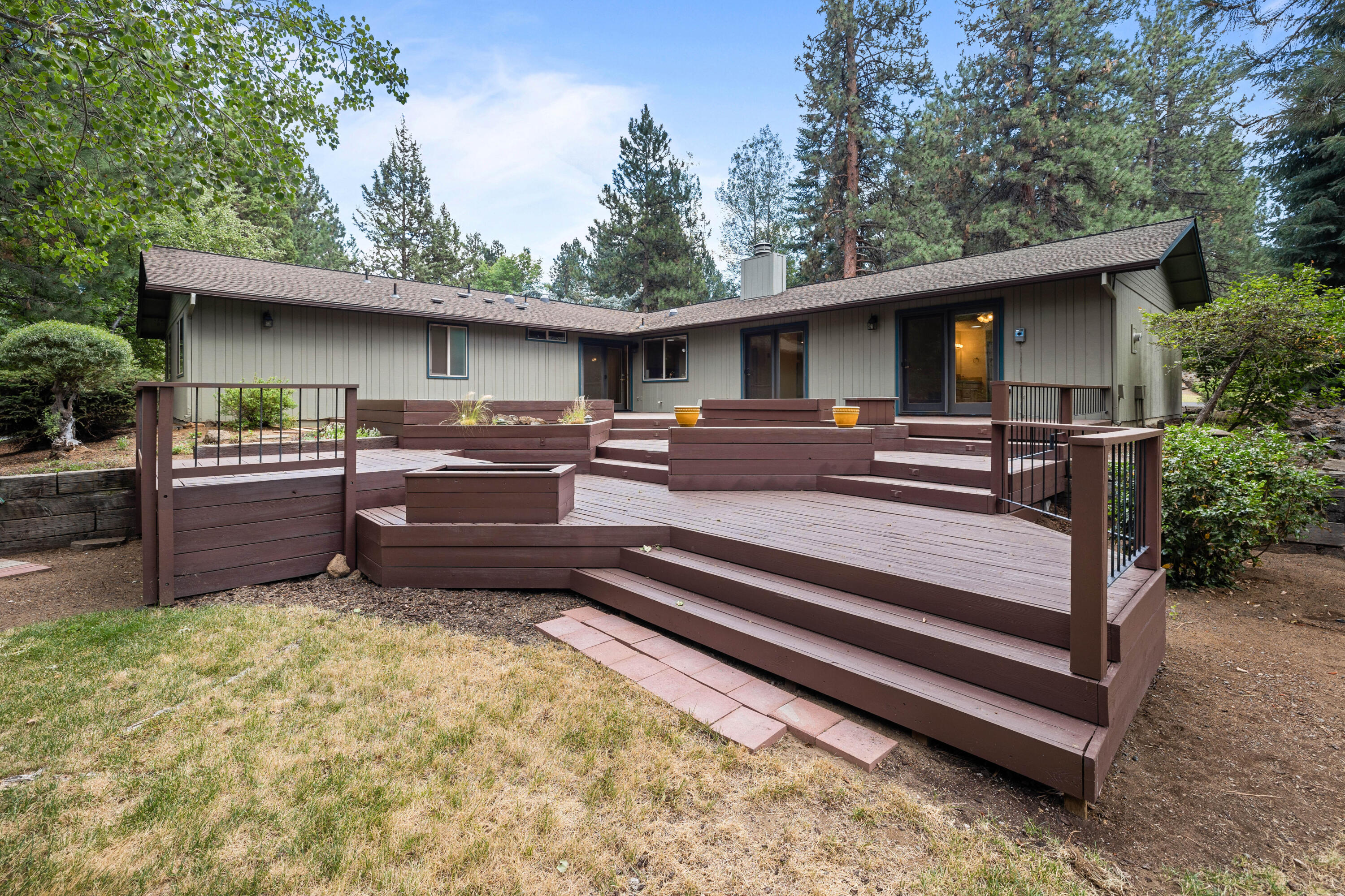 20398 Donkey Sled Road