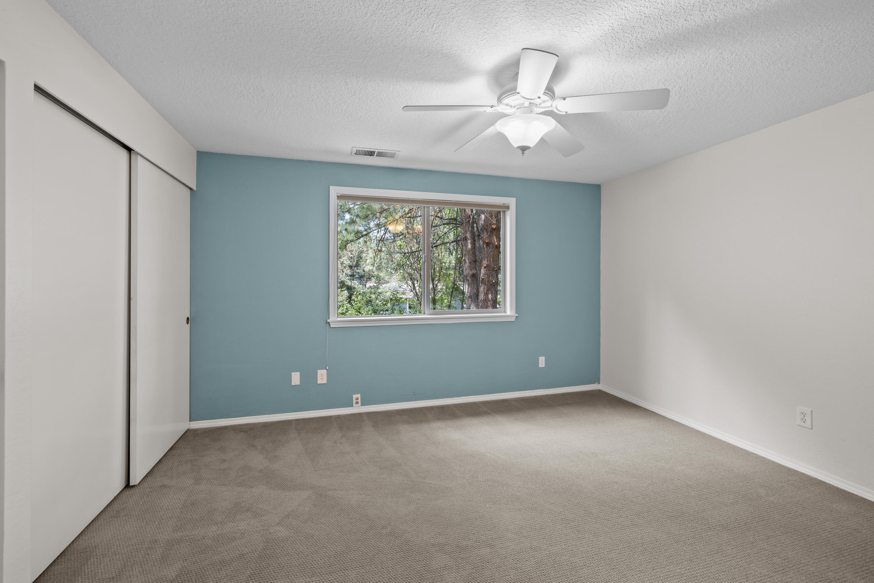 20398 Donkey Sled Road