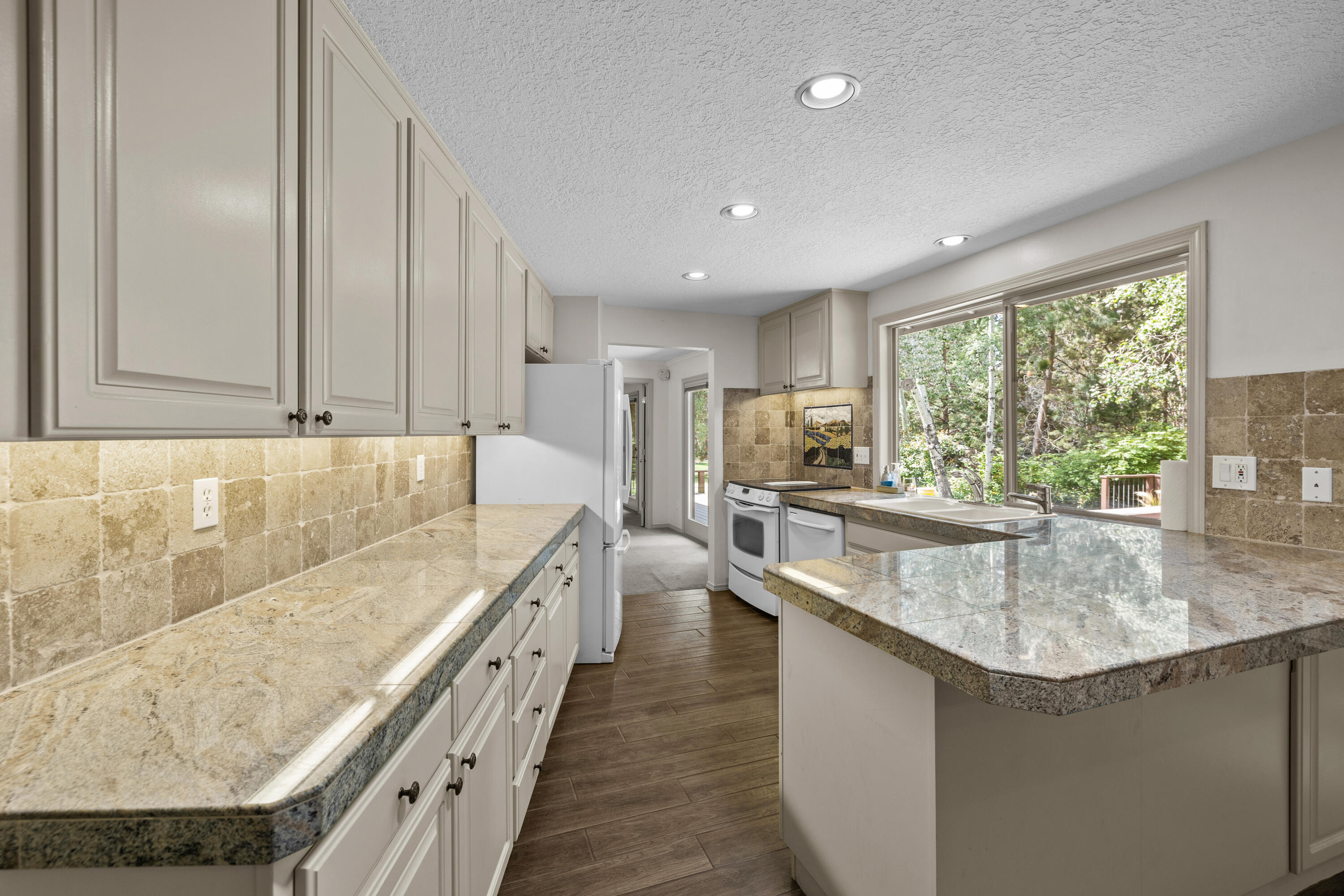 20398 Donkey Sled Road