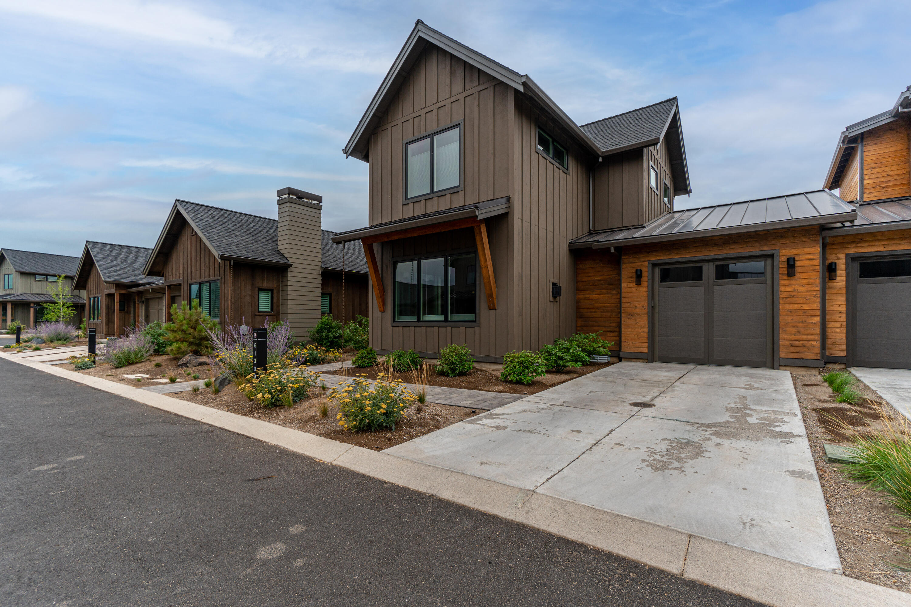 61306 McRoberts Lane, 22