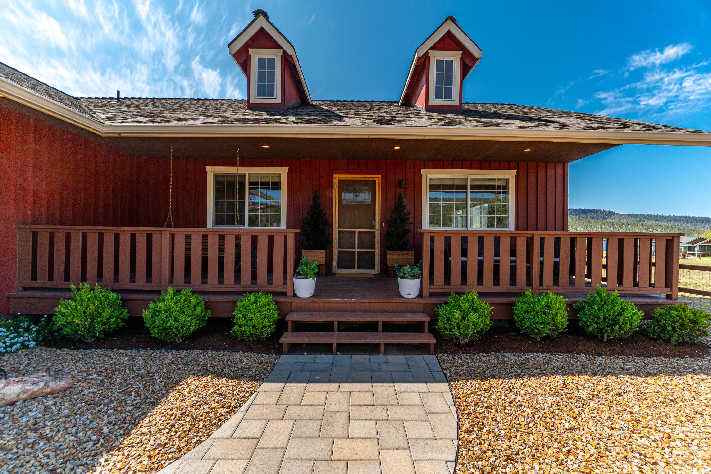 1510 NE Haytons Elk View Lane