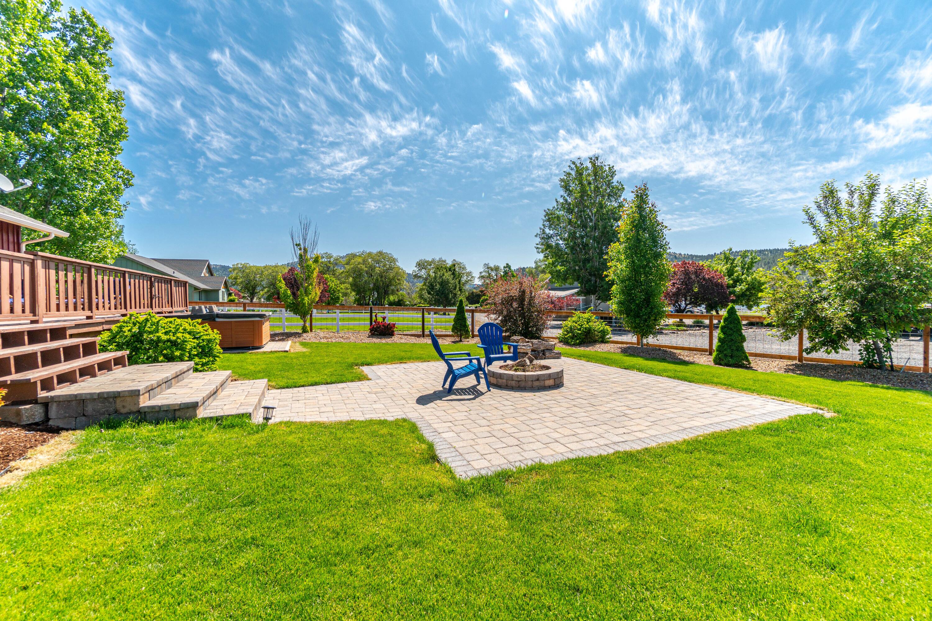 1510 NE Haytons Elk View Lane