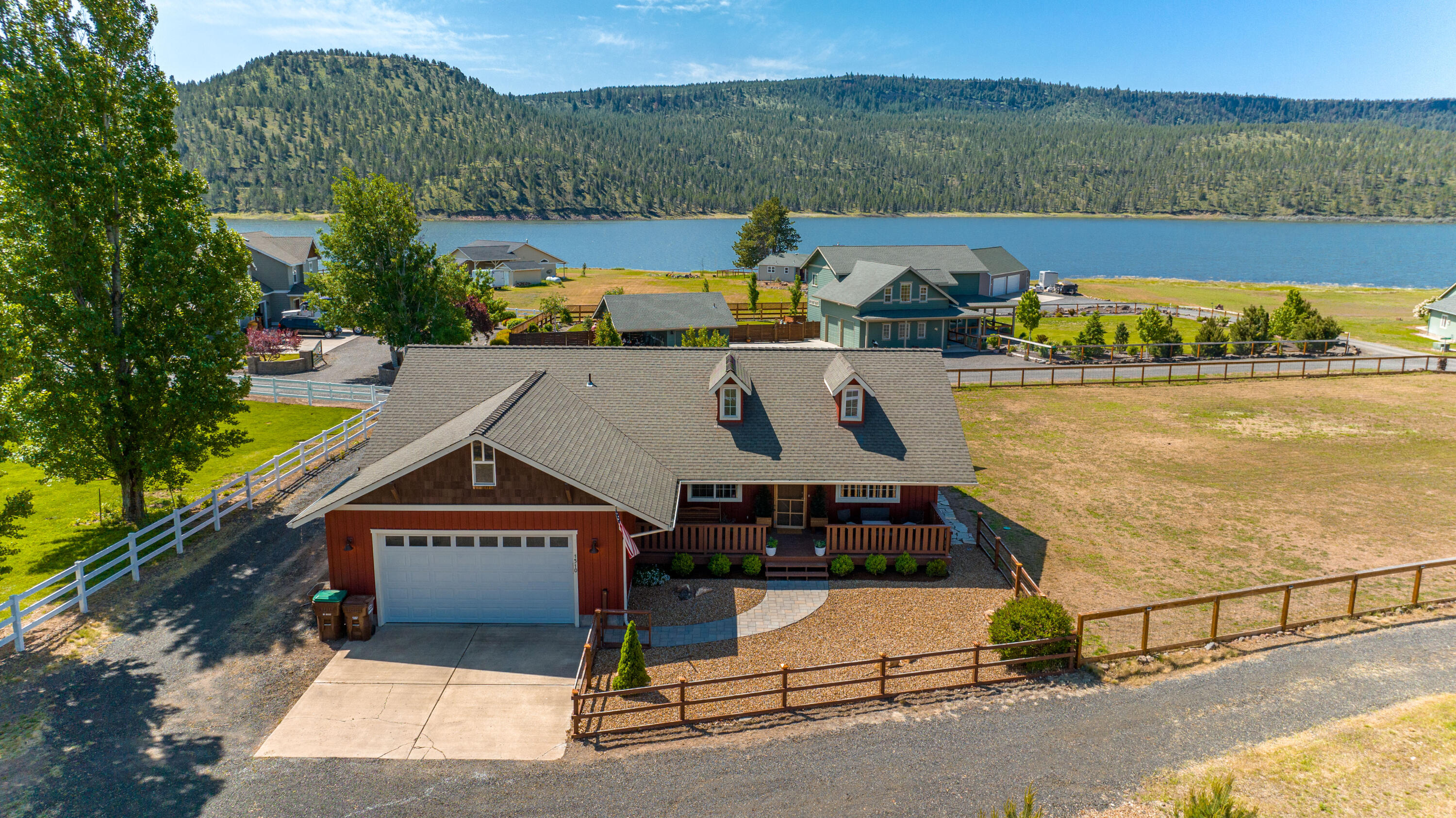 1510 NE Haytons Elk View Lane