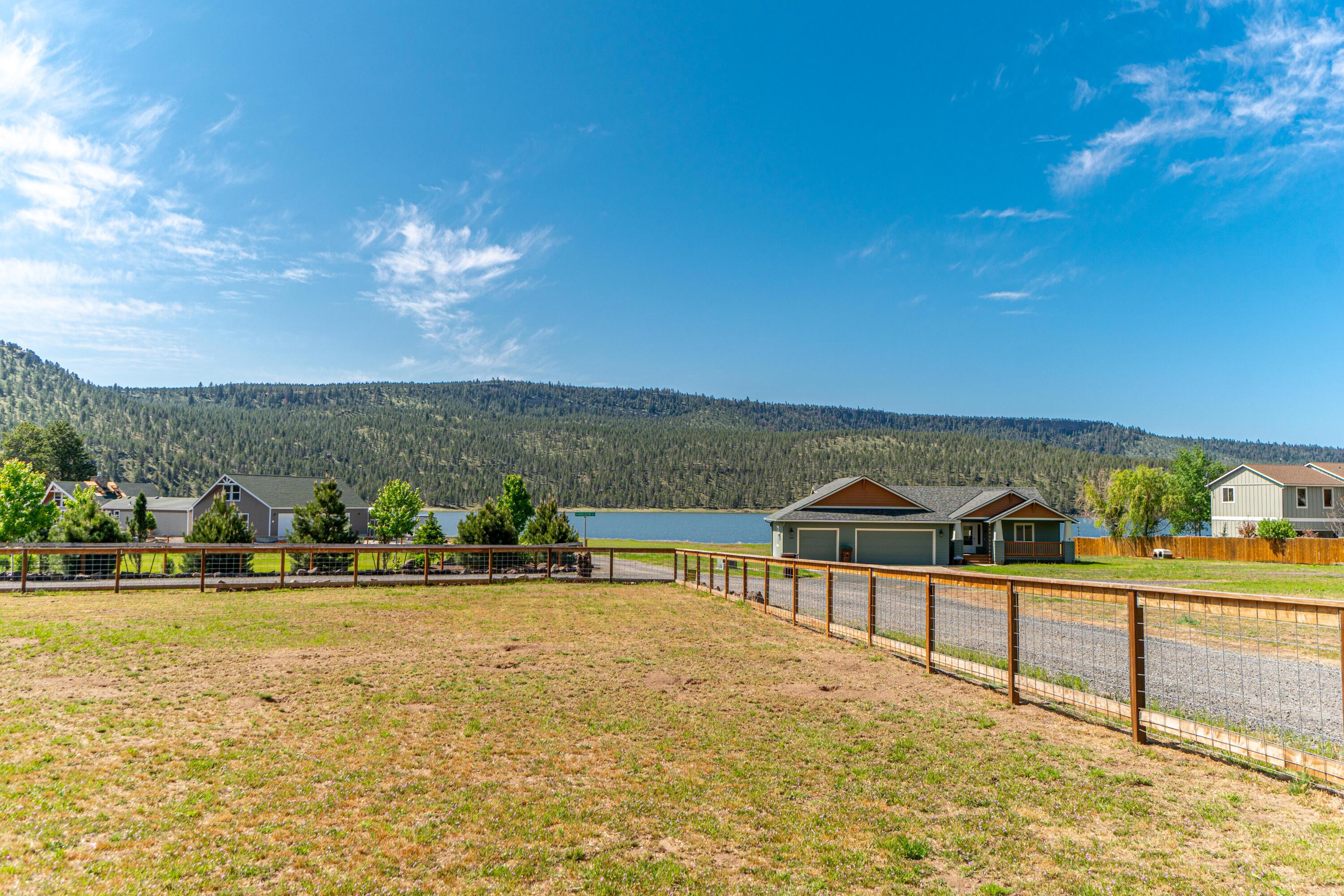 1510 NE Haytons Elk View Lane