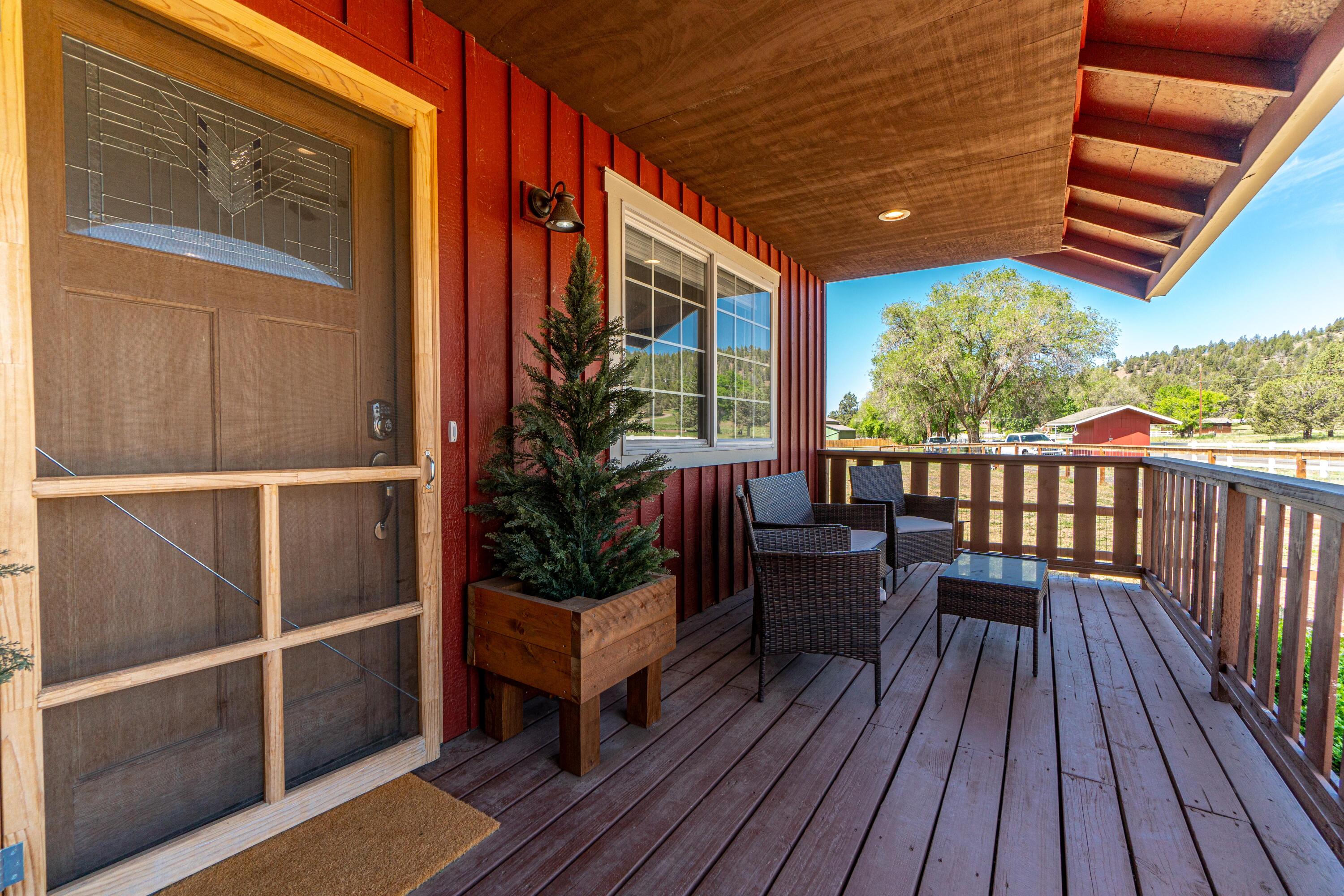 1510 NE Haytons Elk View Lane