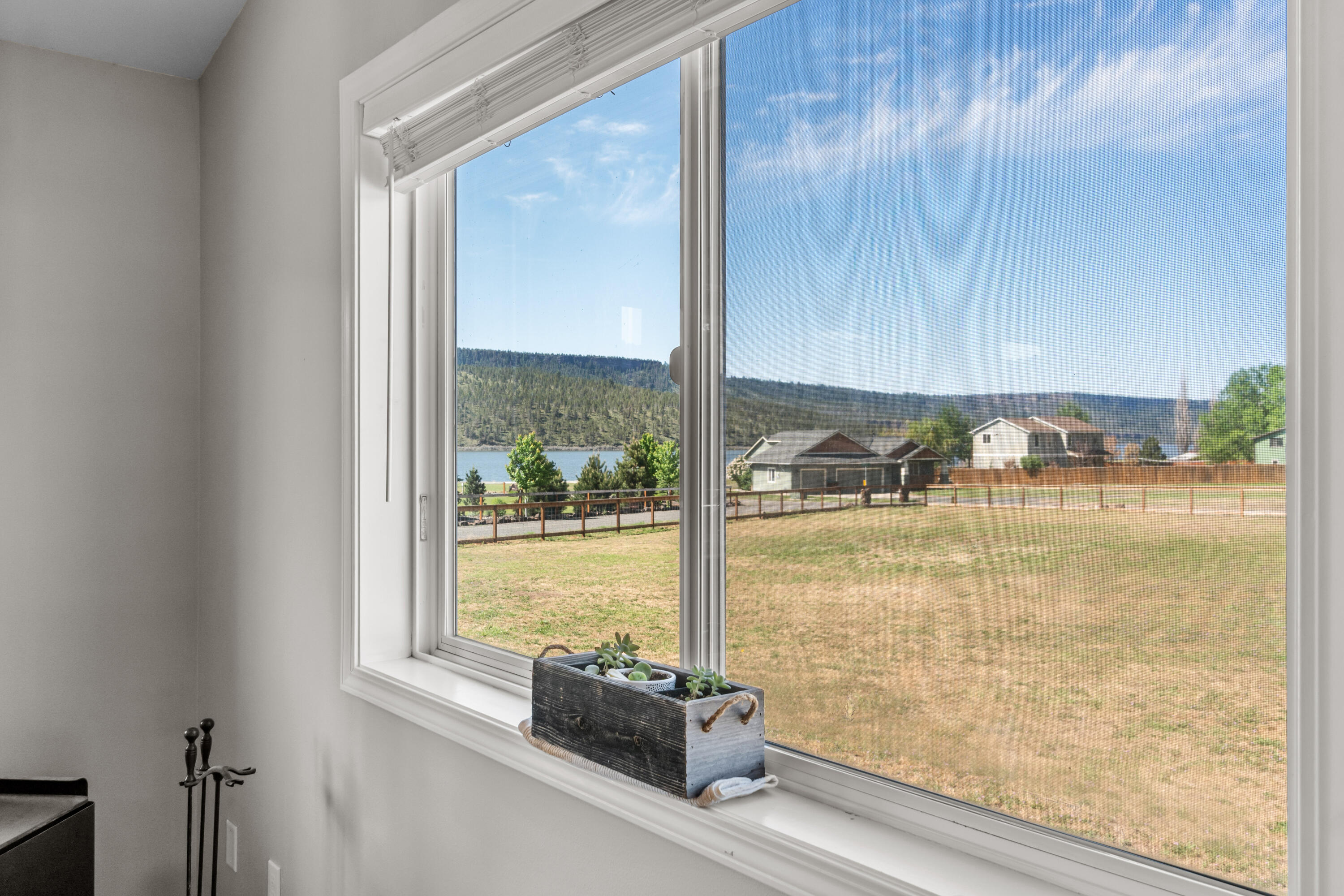 1510 NE Haytons Elk View Lane