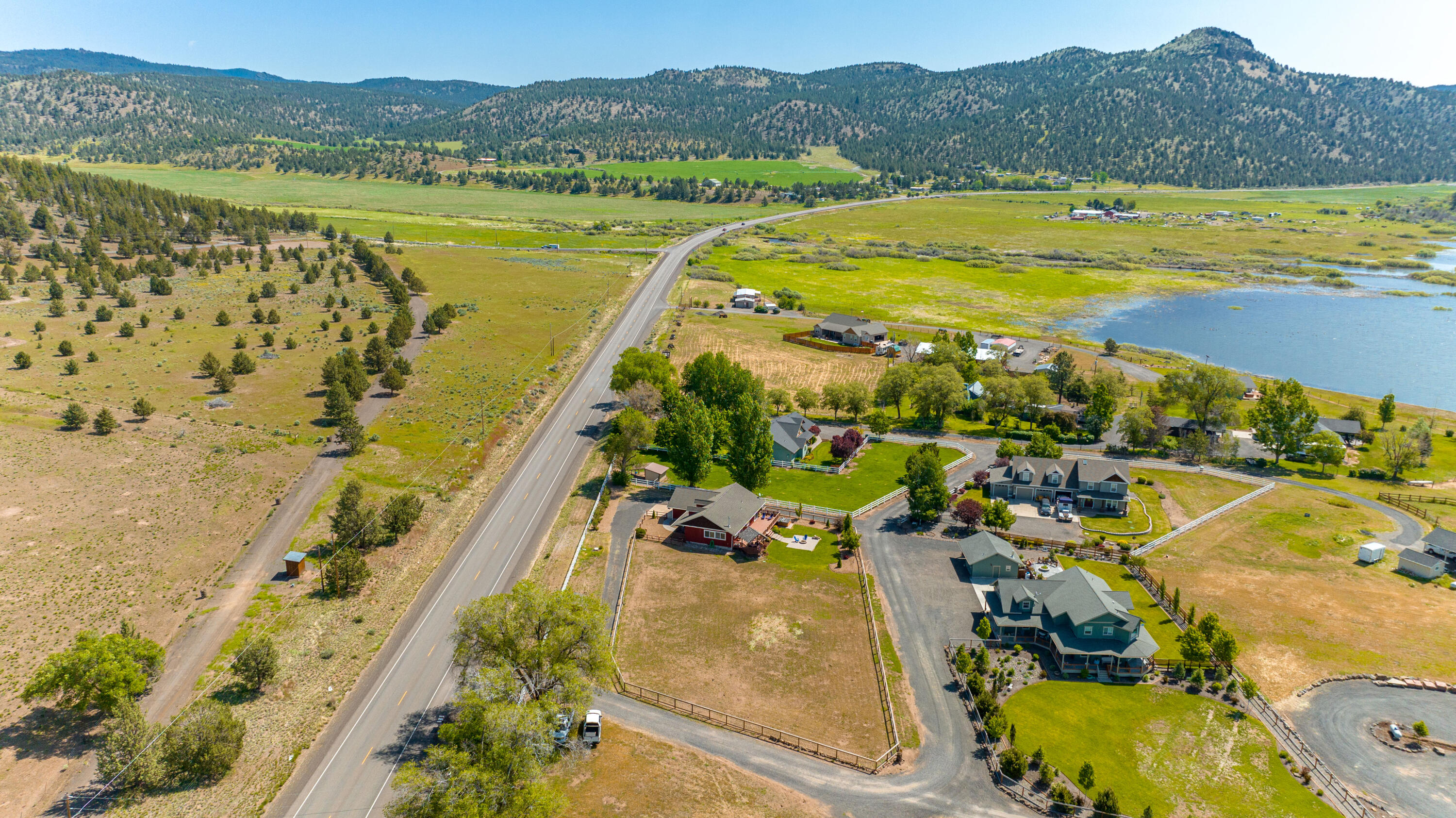 1510 NE Haytons Elk View Lane