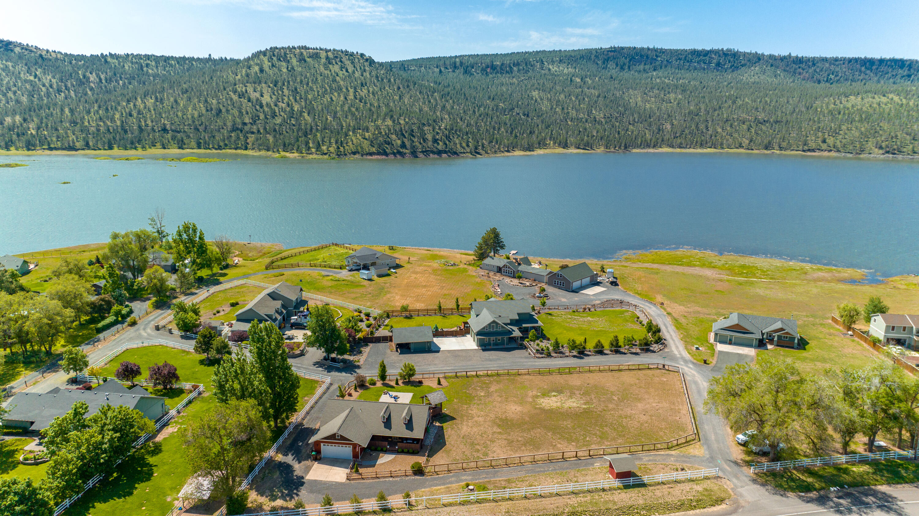 1510 NE Haytons Elk View Lane