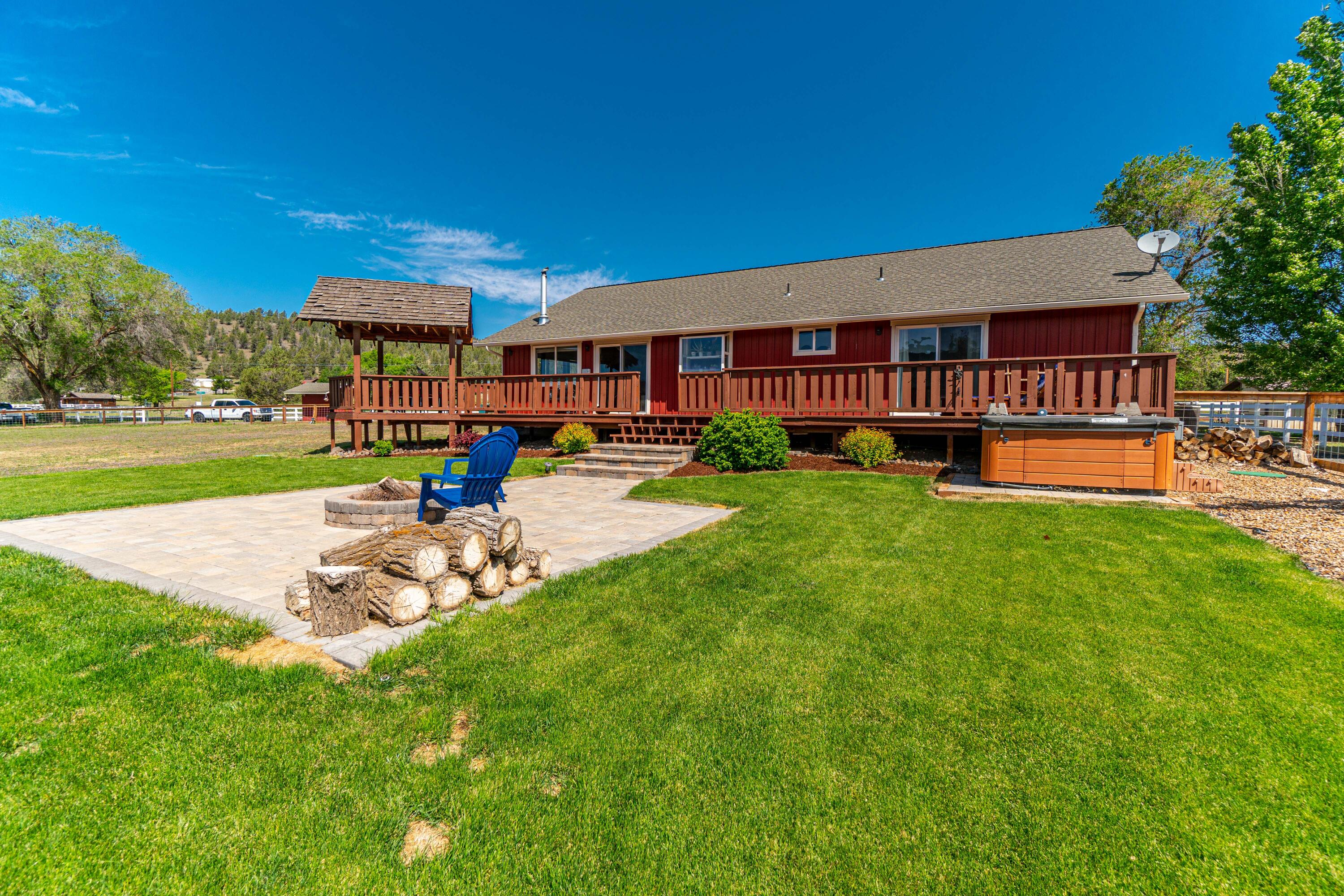 1510 NE Haytons Elk View Lane