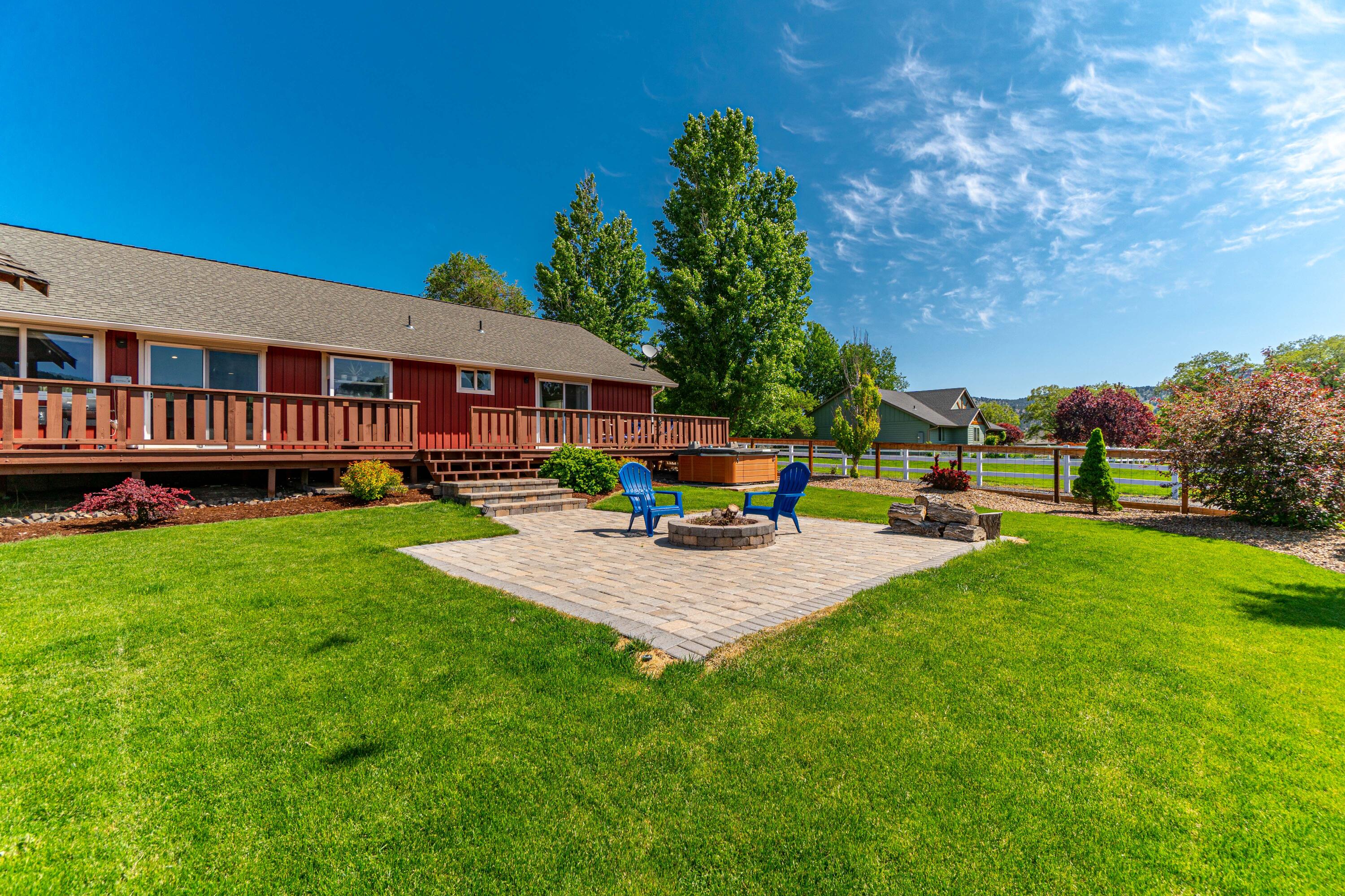 1510 NE Haytons Elk View Lane