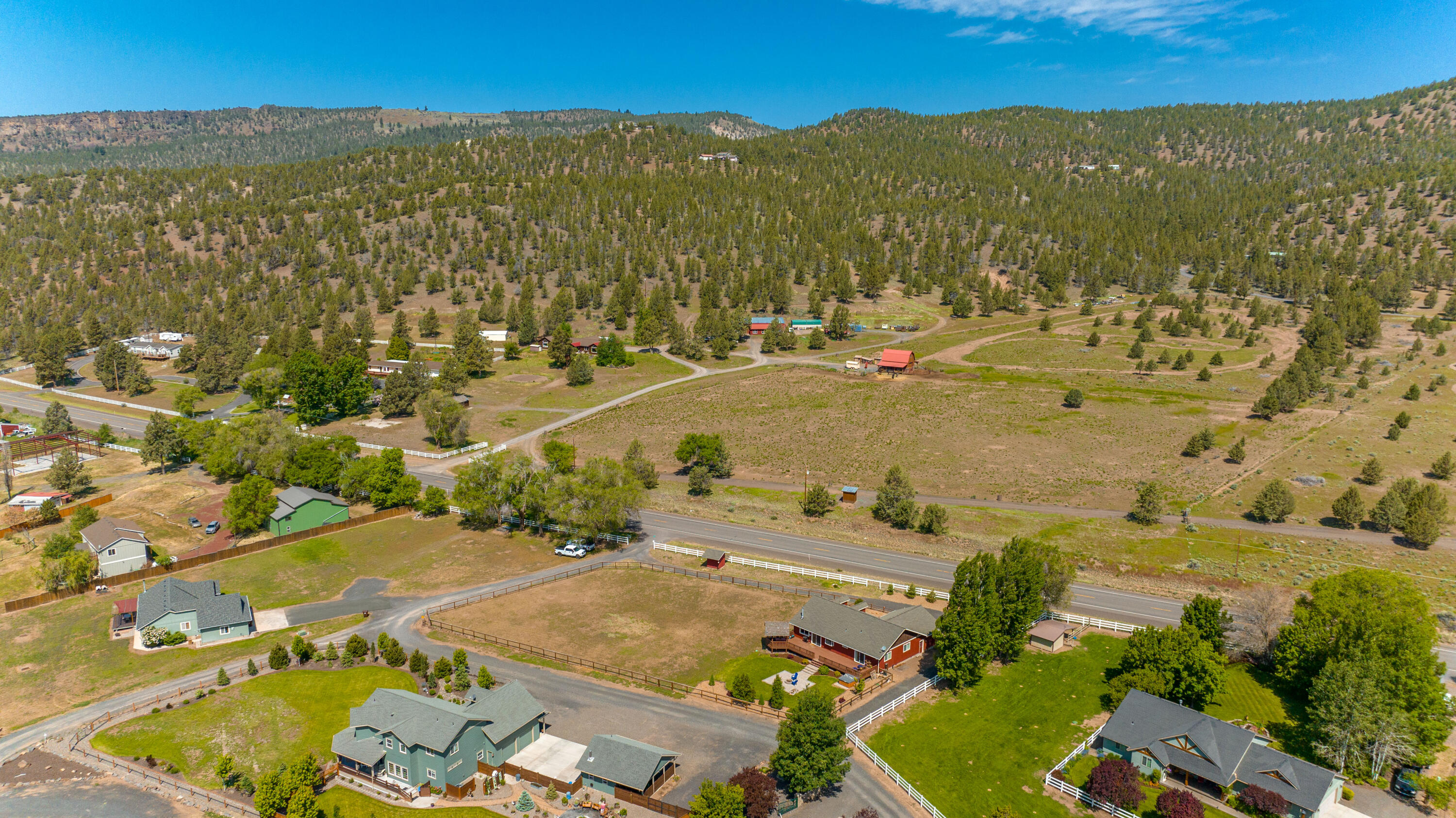 1510 NE Haytons Elk View Lane