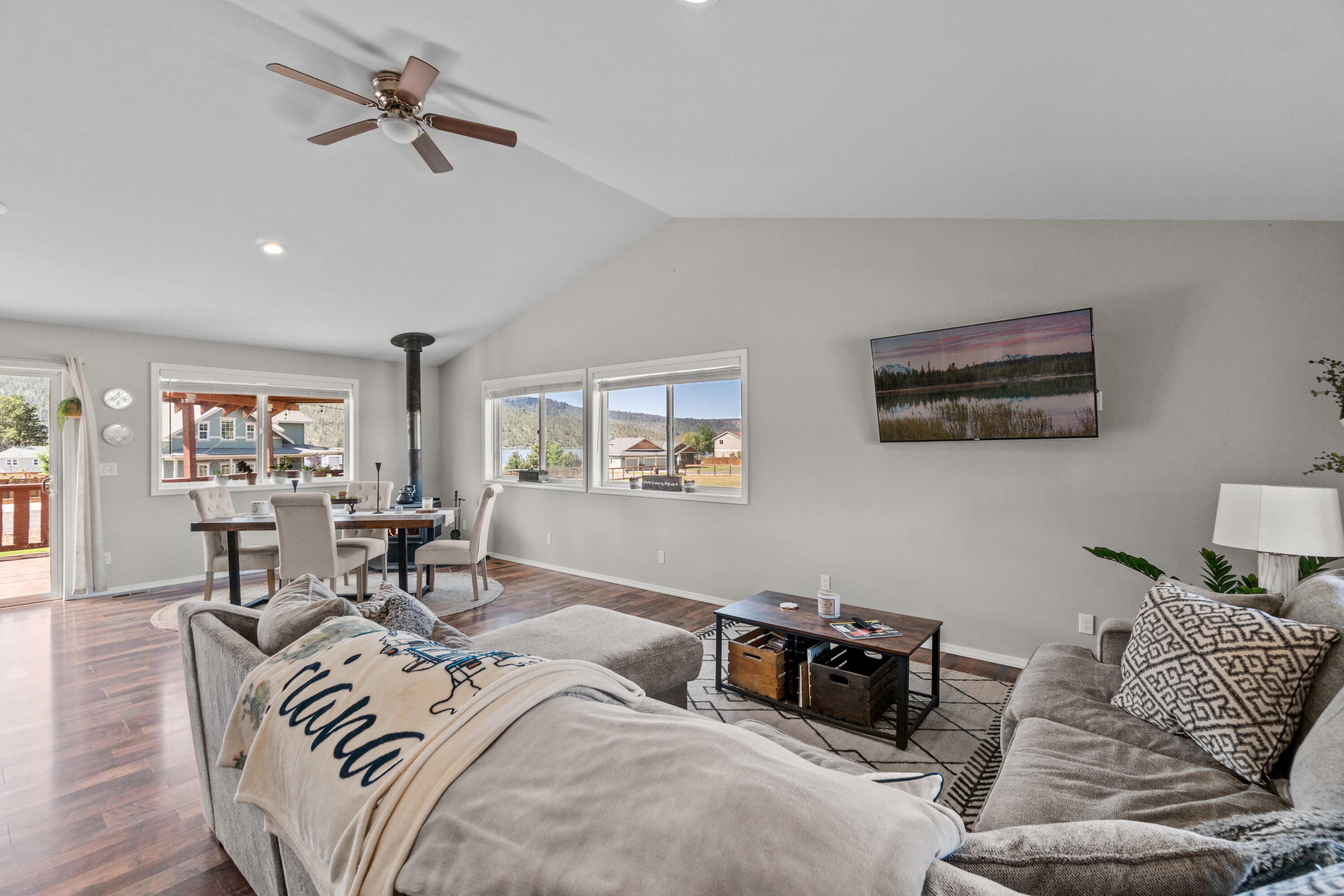 1510 NE Haytons Elk View Lane