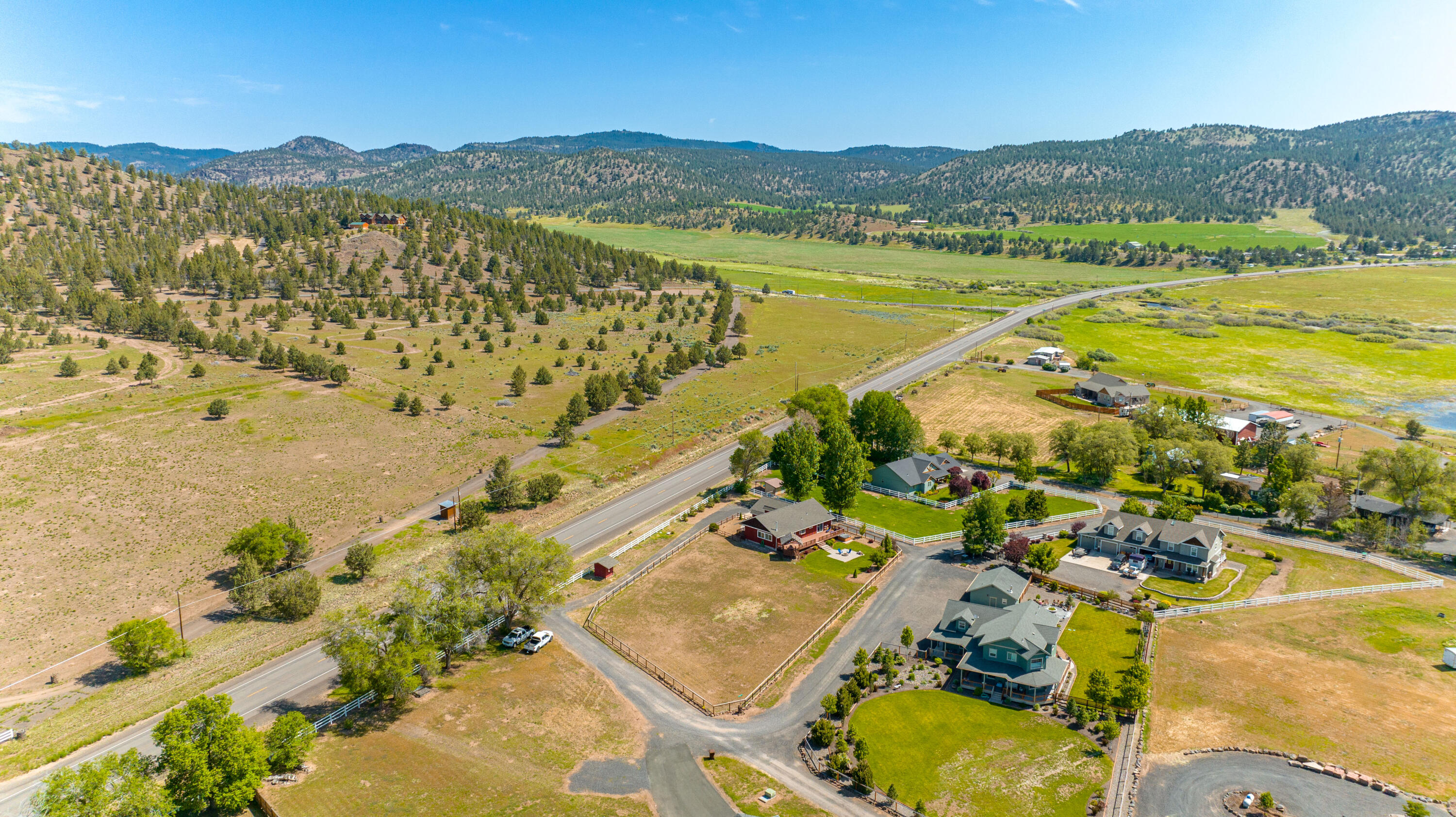 1510 NE Haytons Elk View Lane