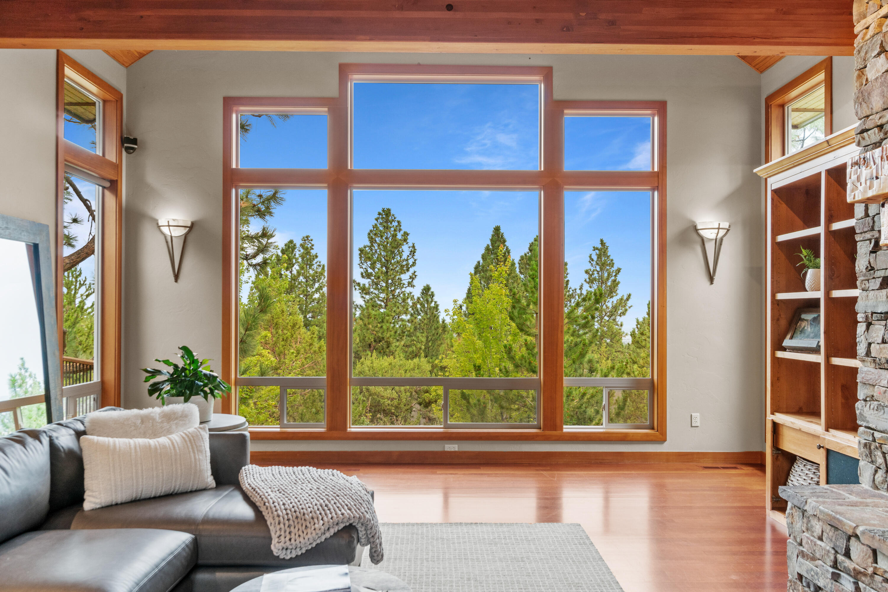 1654 NW Overlook Drive