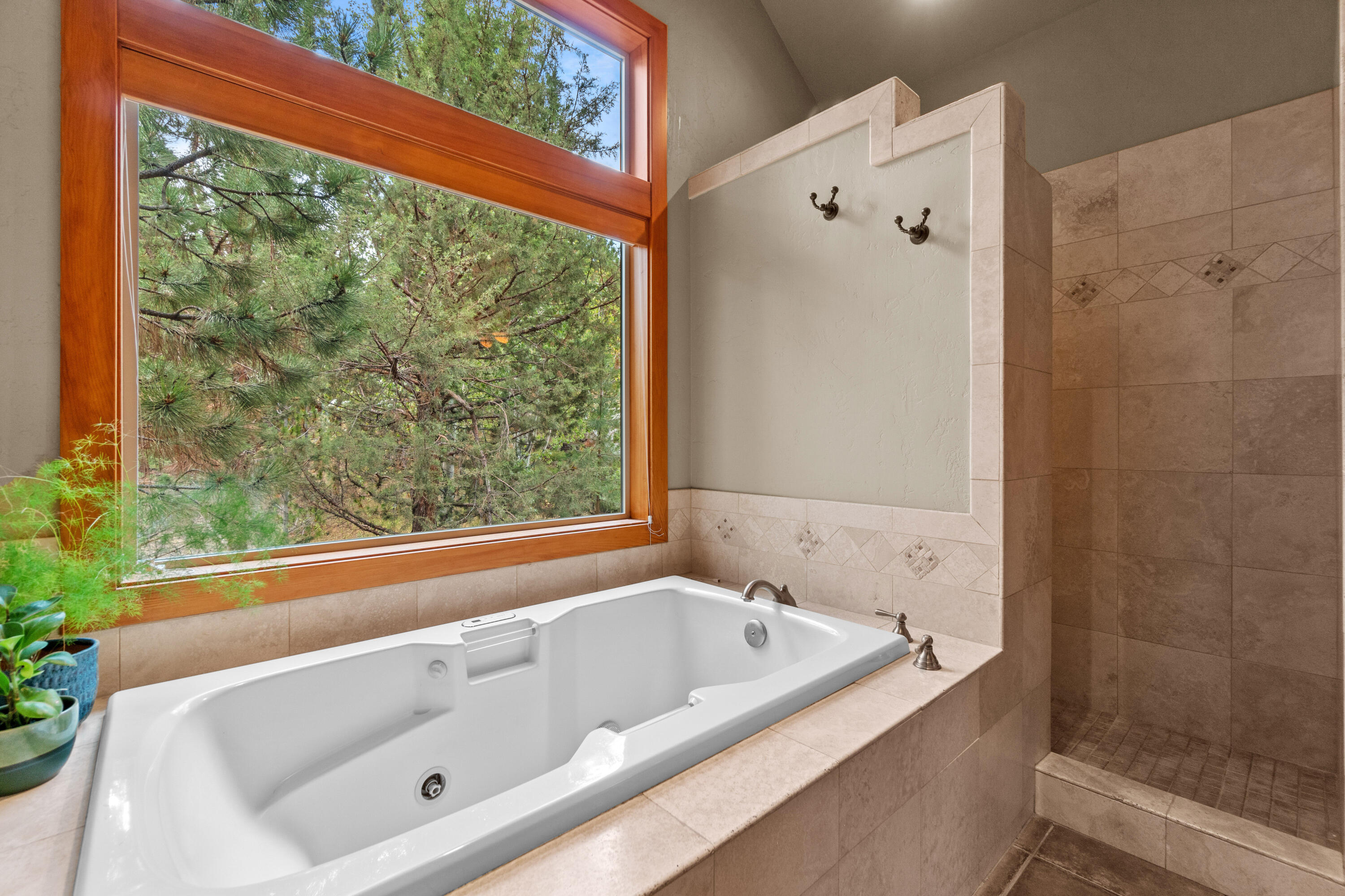 1654 NW Overlook Drive