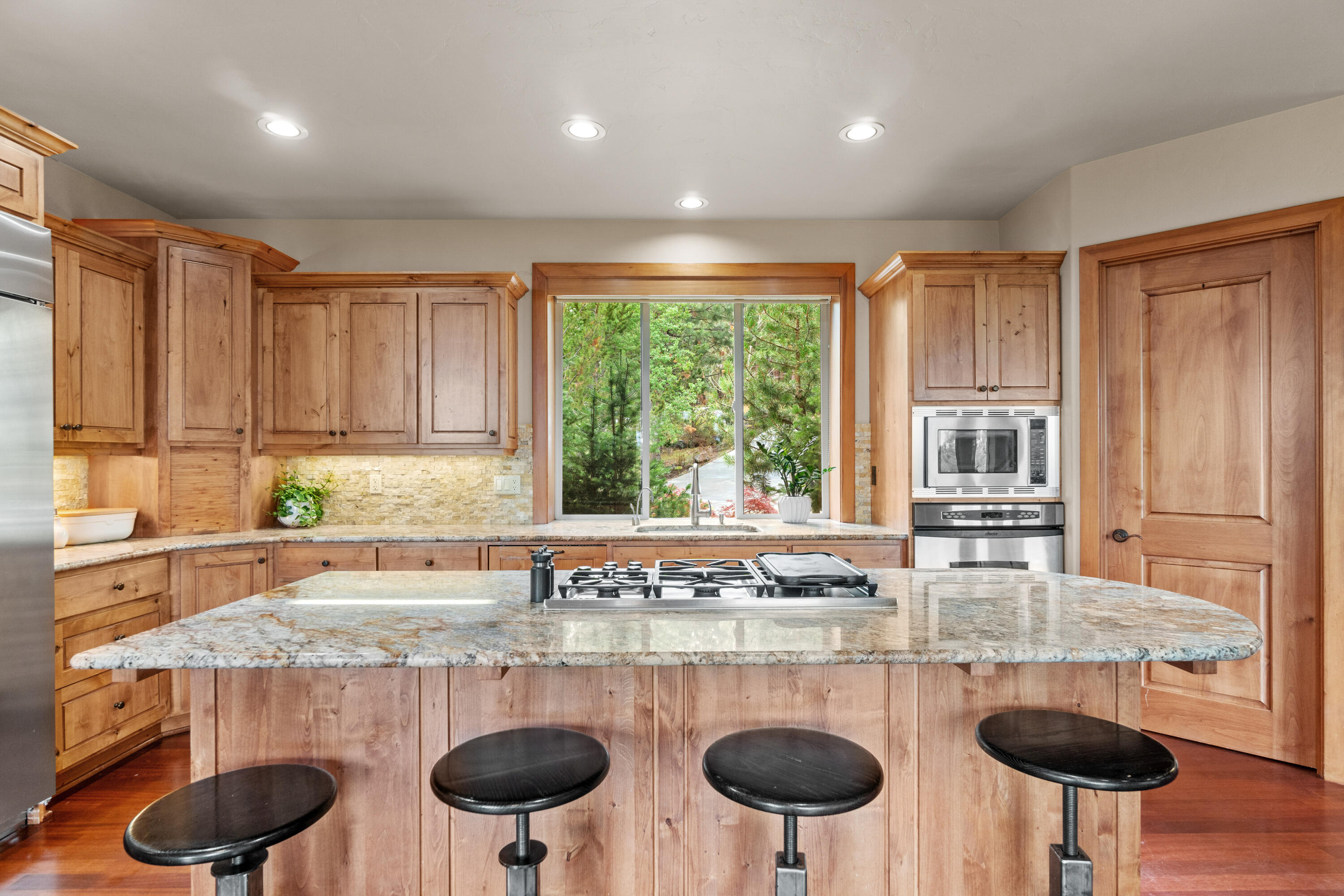 1654 NW Overlook Drive