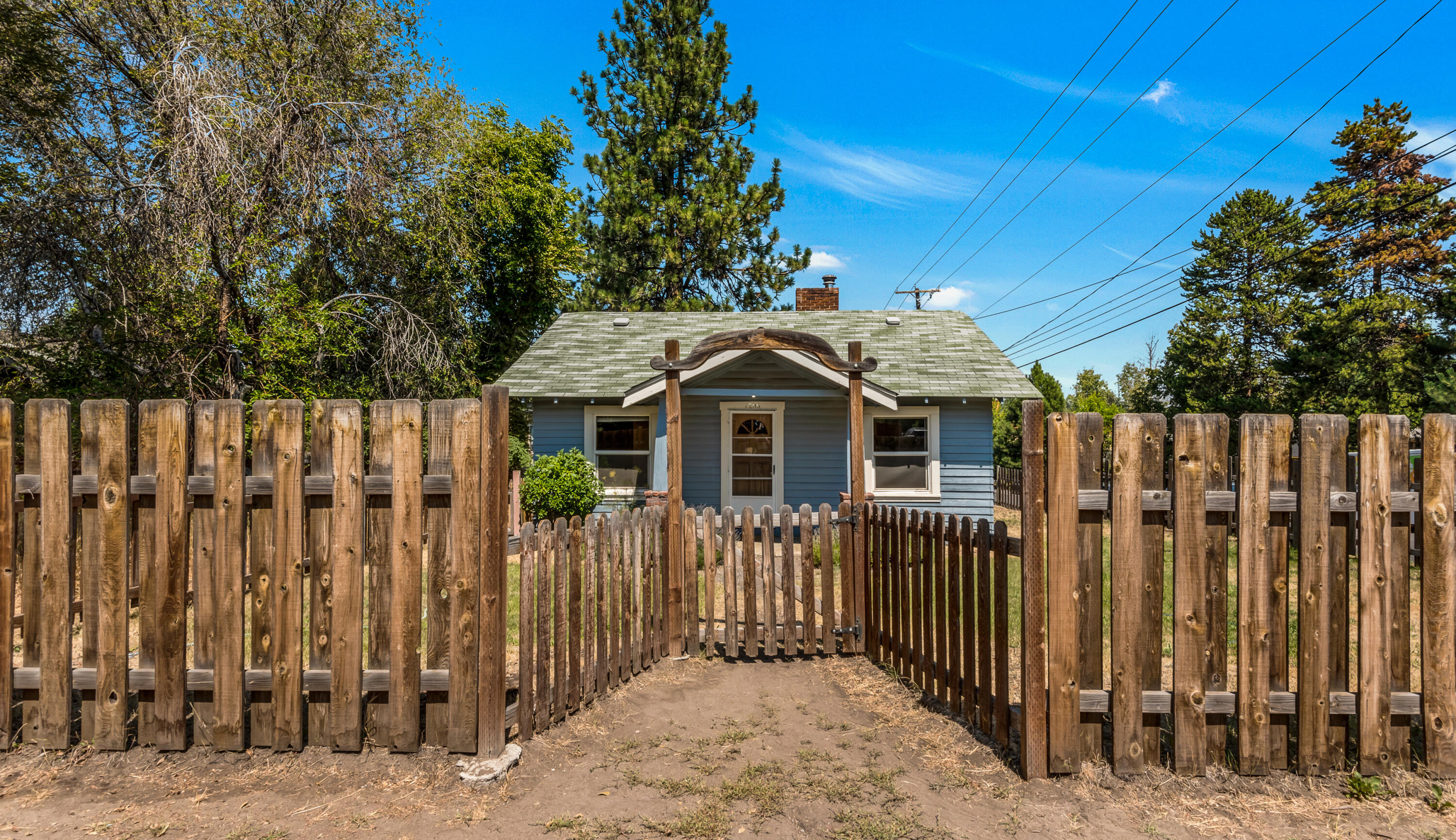 1206 NW Elgin Avenue