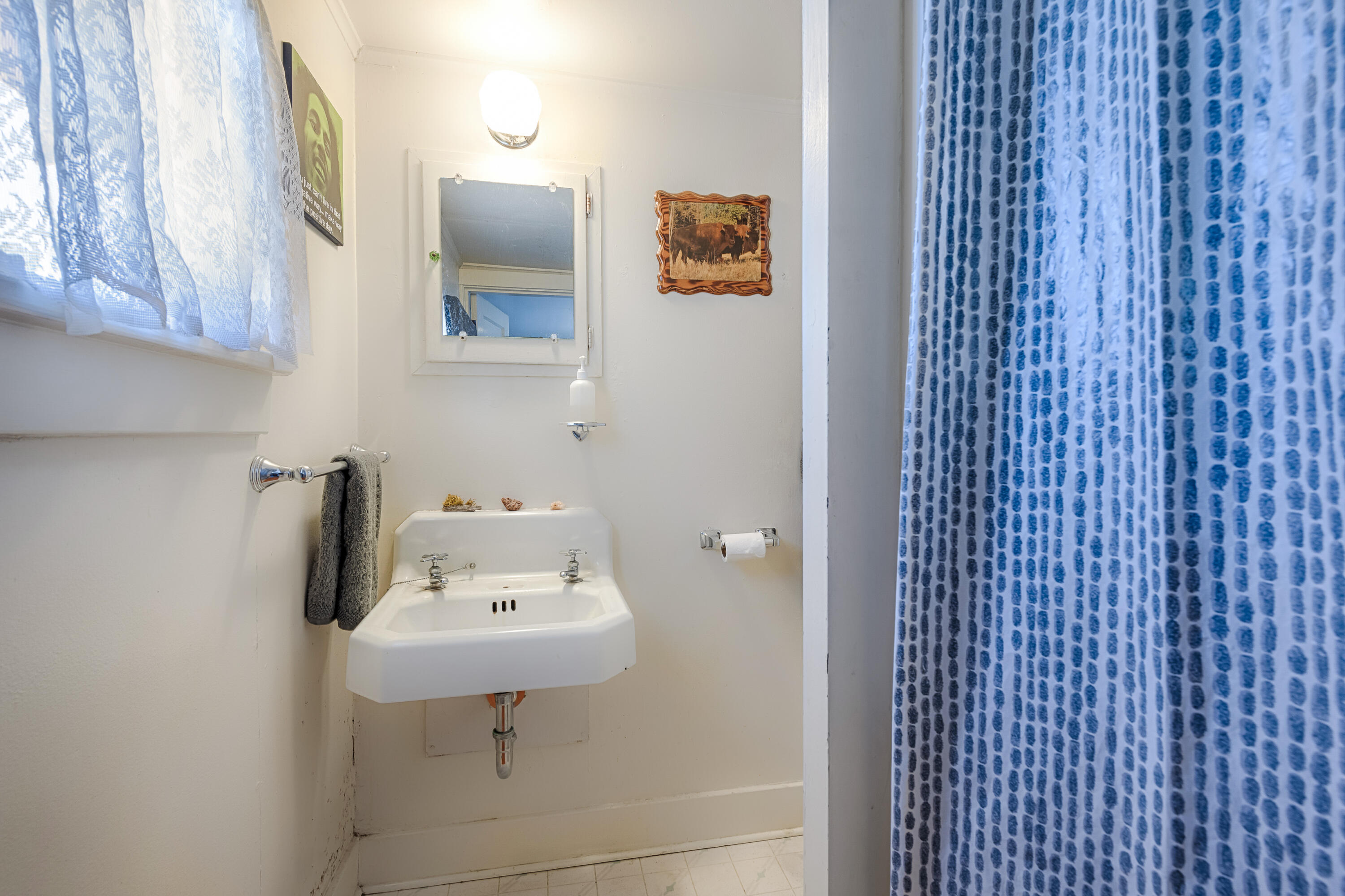 1206 NW Elgin Avenue