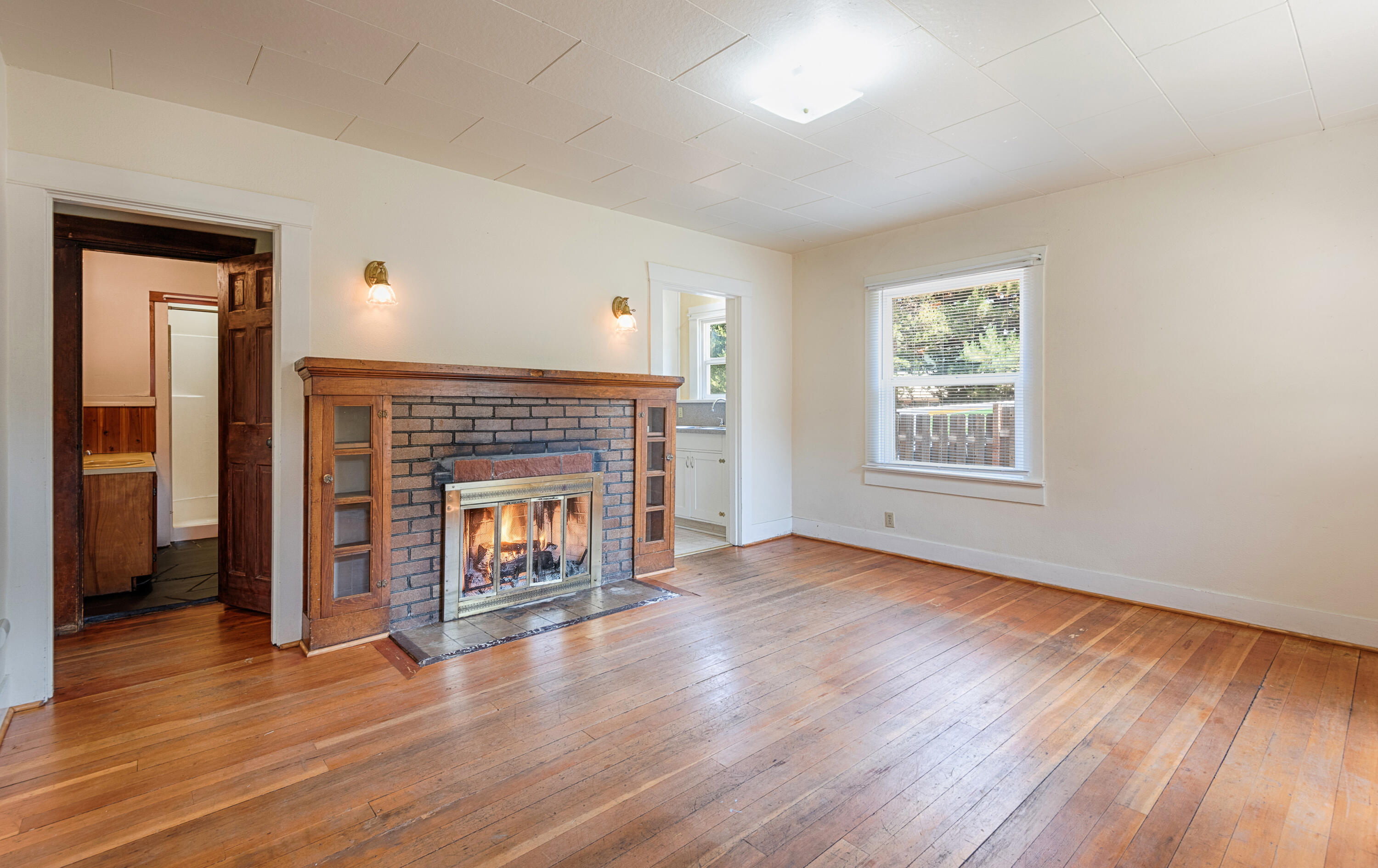 1206 NW Elgin Avenue