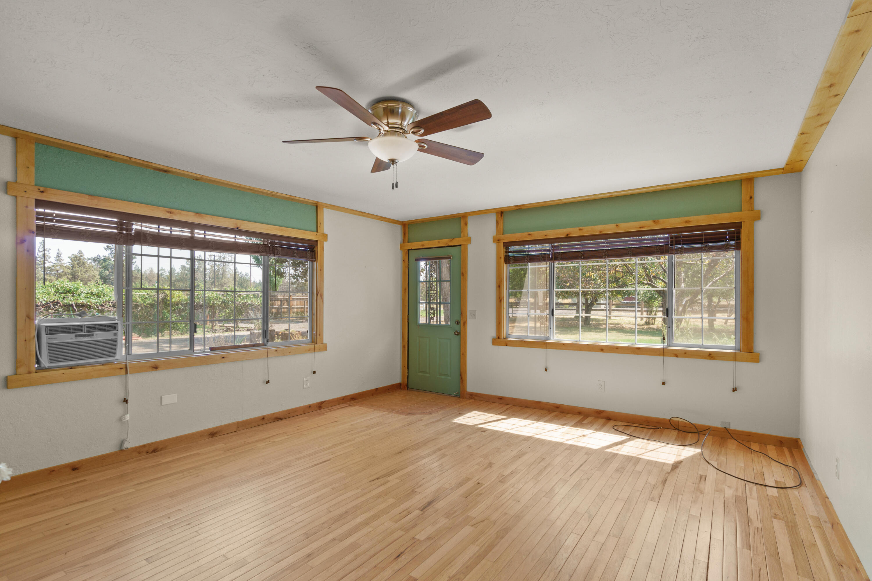 2929 NE Wilcox Avenue