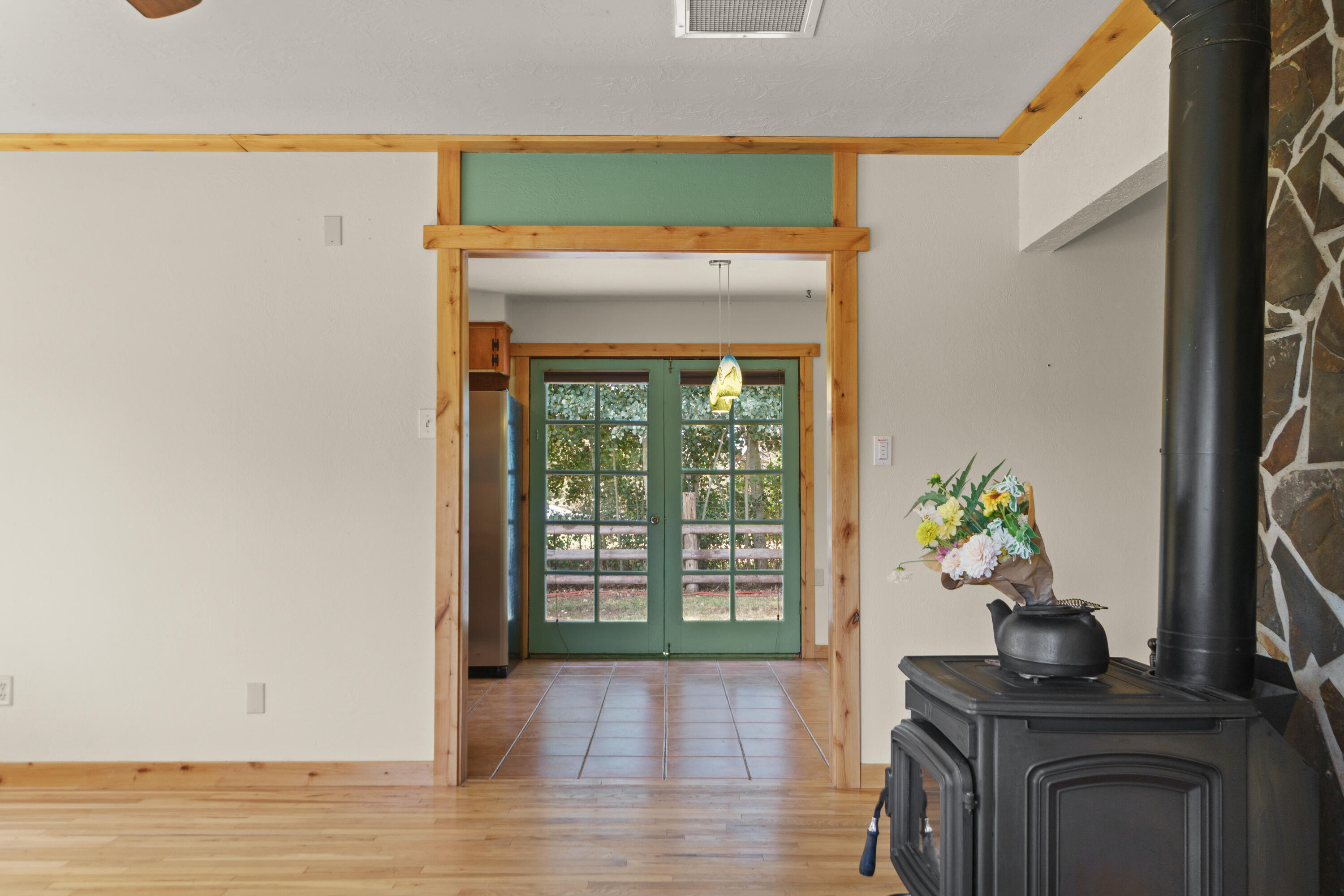 2929 NE Wilcox Avenue