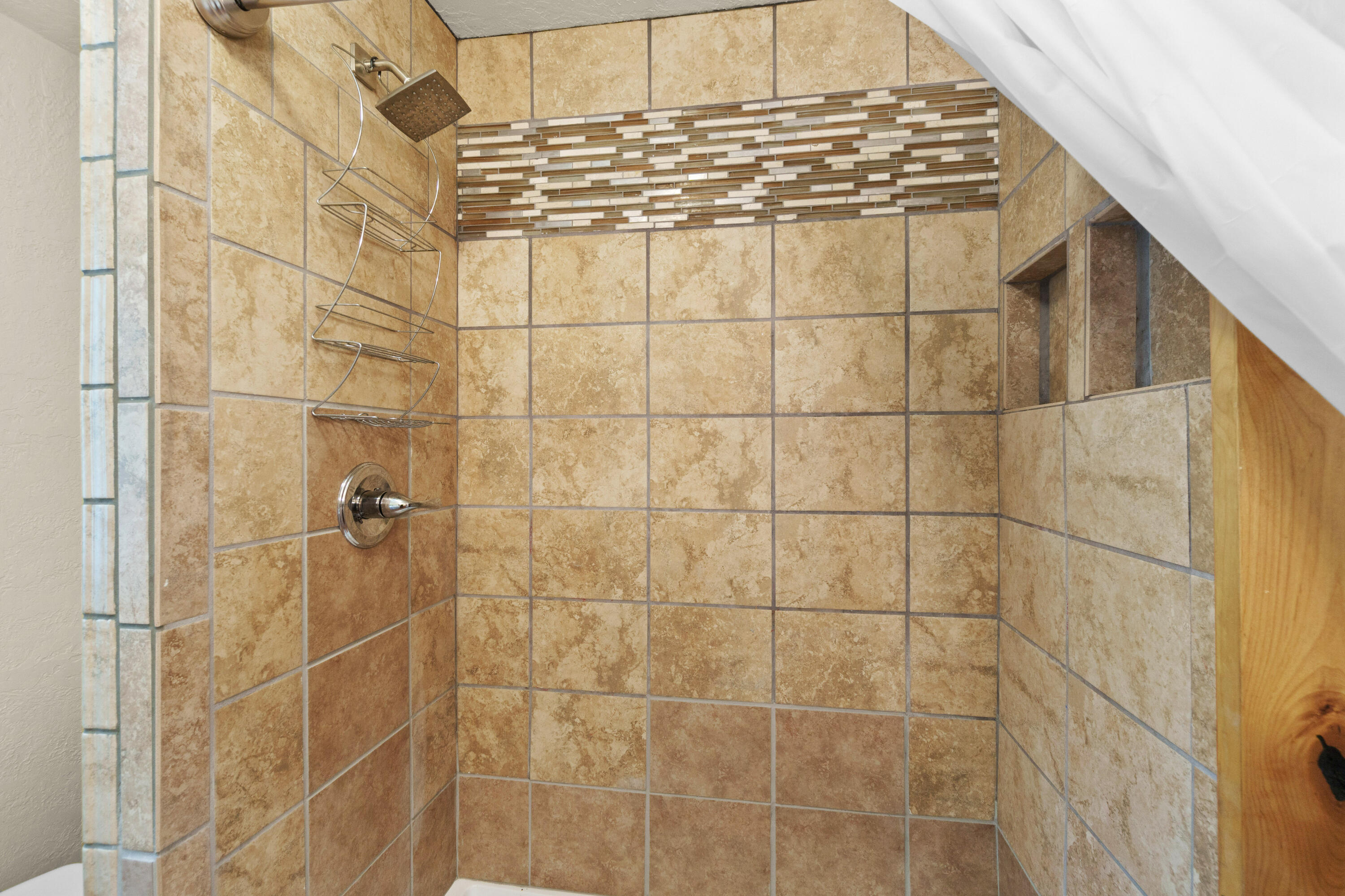 2929 NE Wilcox Avenue