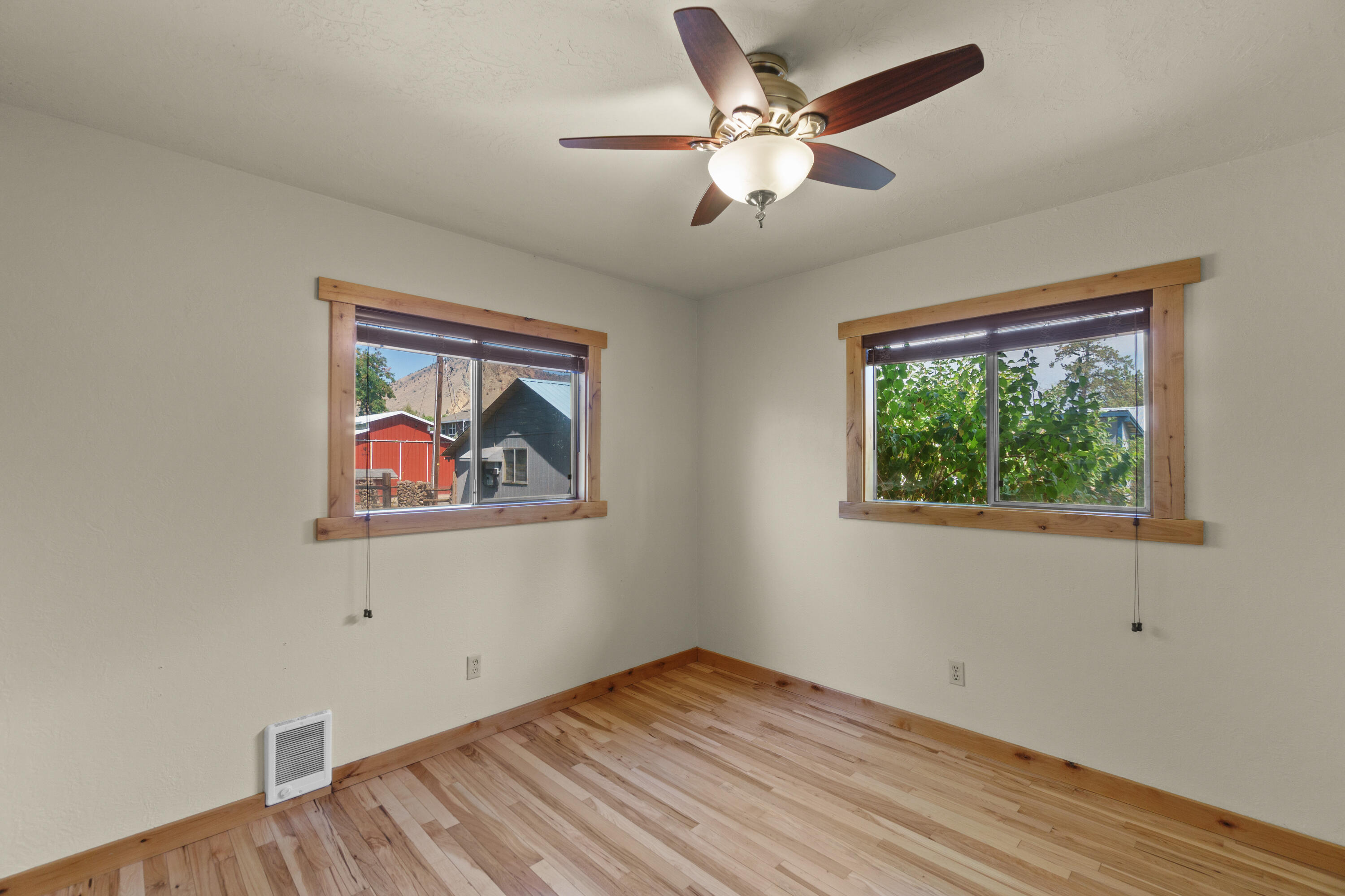 2929 NE Wilcox Avenue