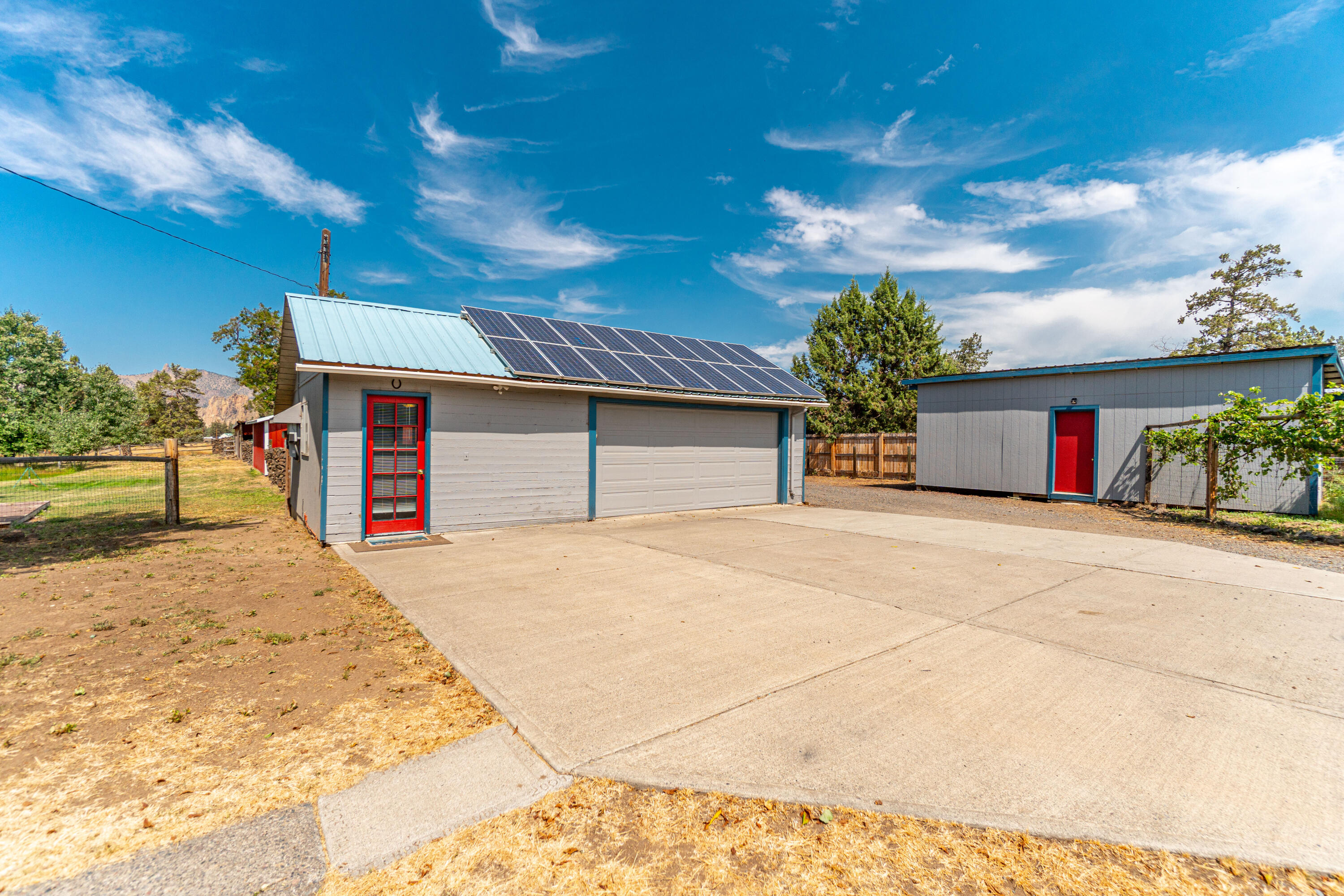 2929 NE Wilcox Avenue