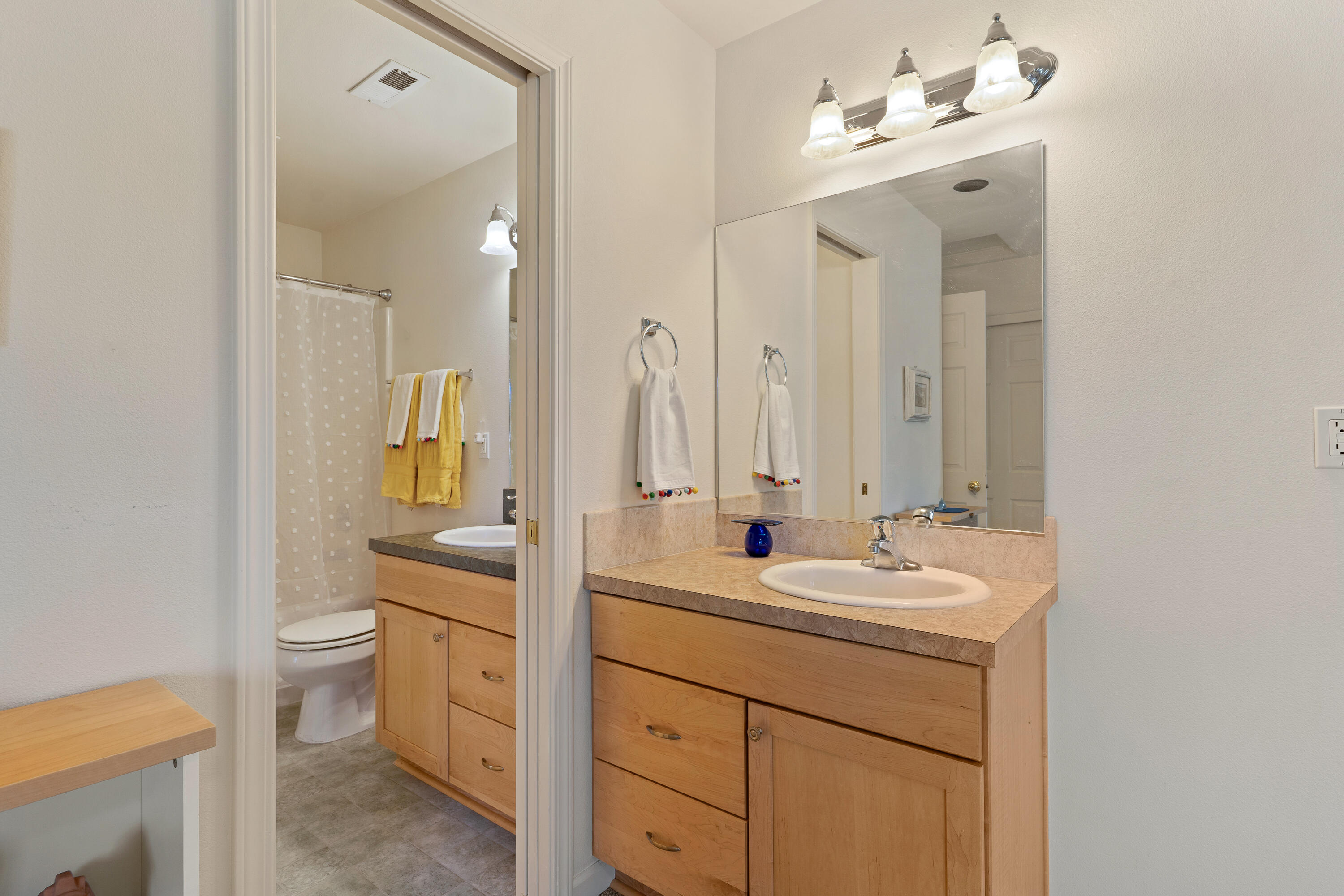 111 NW Hawthorne Avenue, APT 1