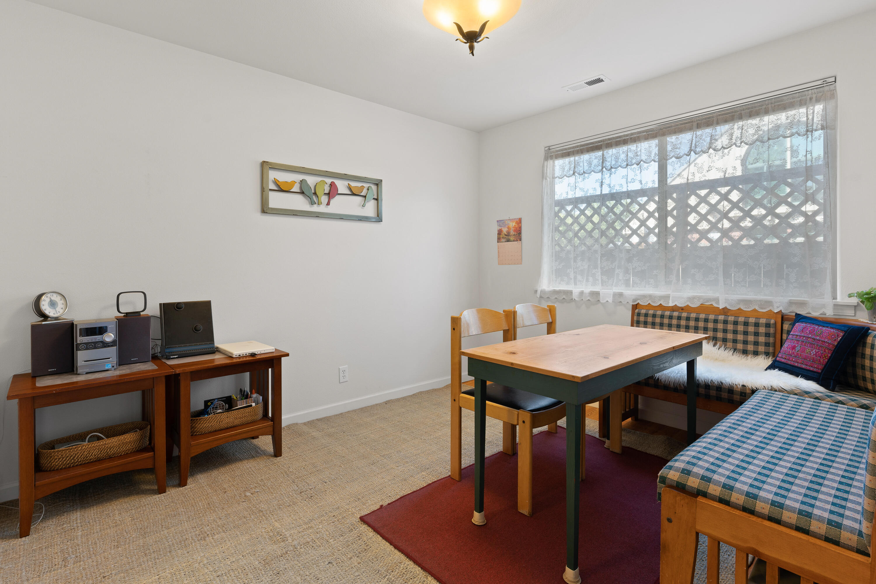 111 NW Hawthorne Avenue, APT 1