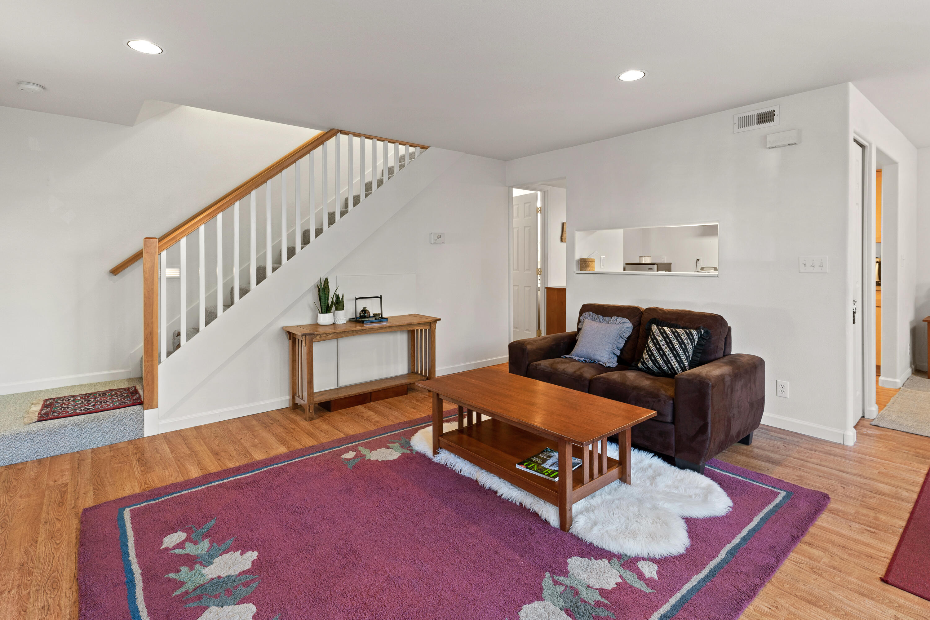 111 NW Hawthorne Avenue, APT 1