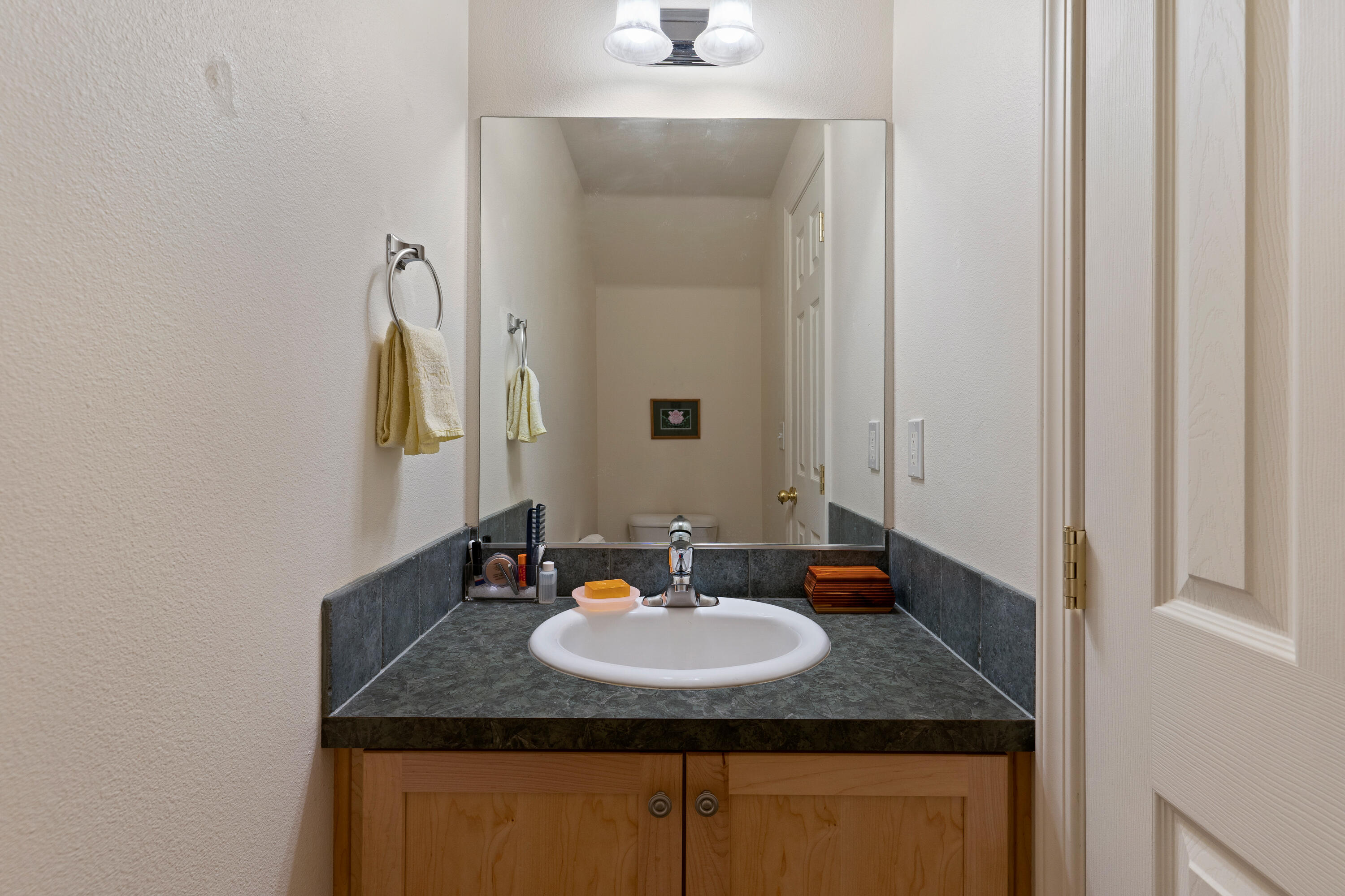 111 NW Hawthorne Avenue, APT 1