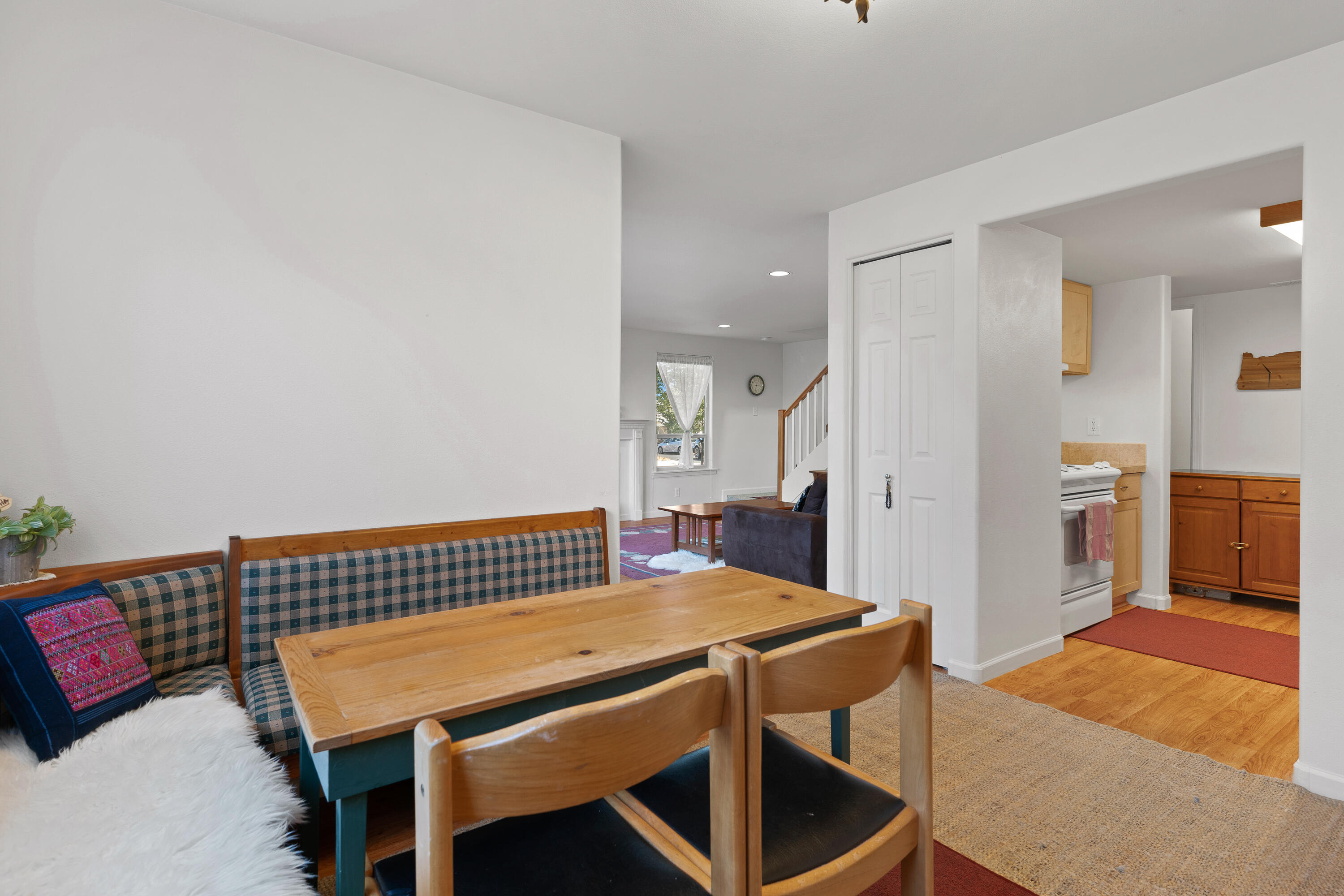 111 NW Hawthorne Avenue, APT 1