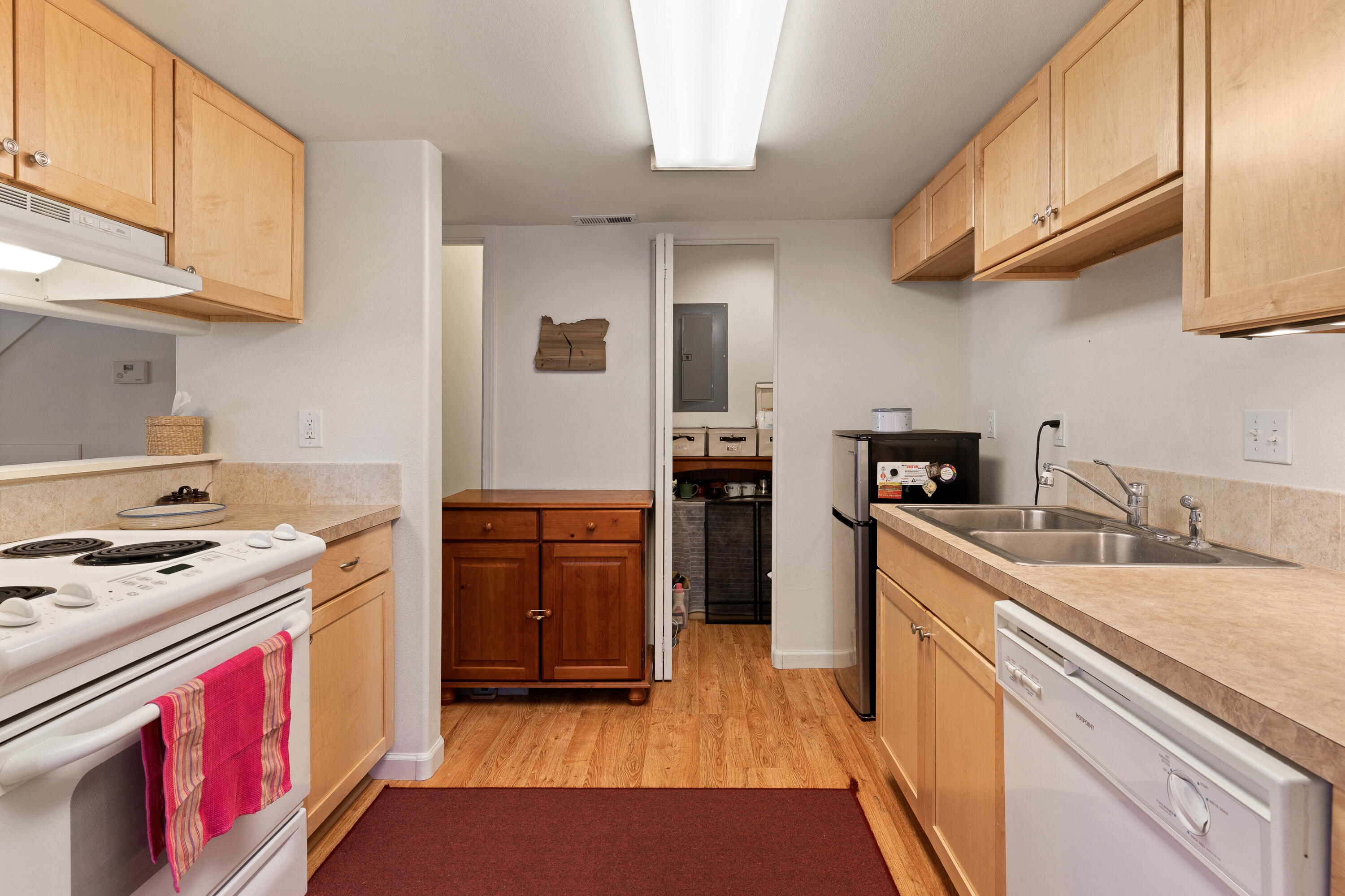111 NW Hawthorne Avenue, APT 1