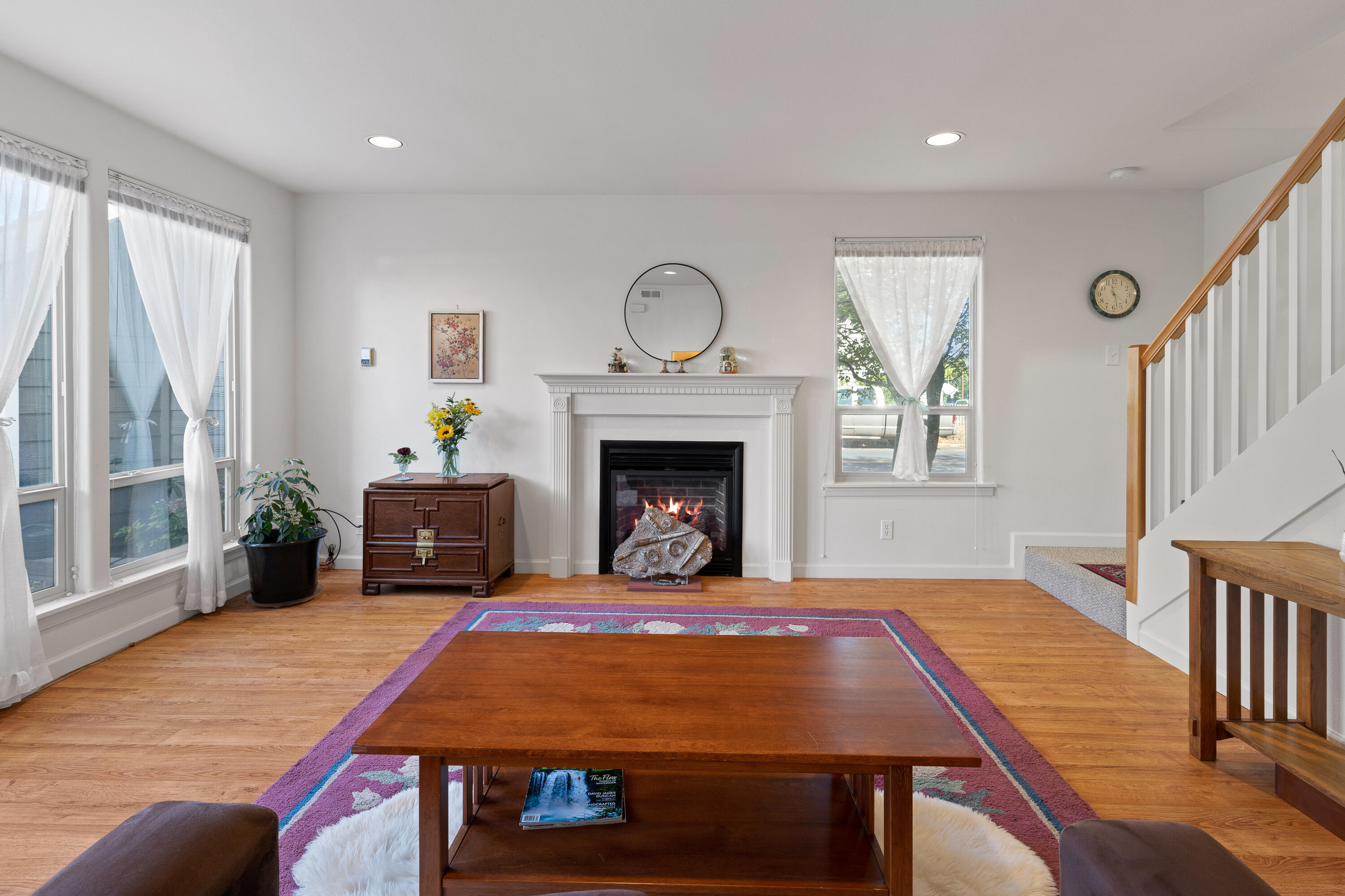 111 NW Hawthorne Avenue, APT 1