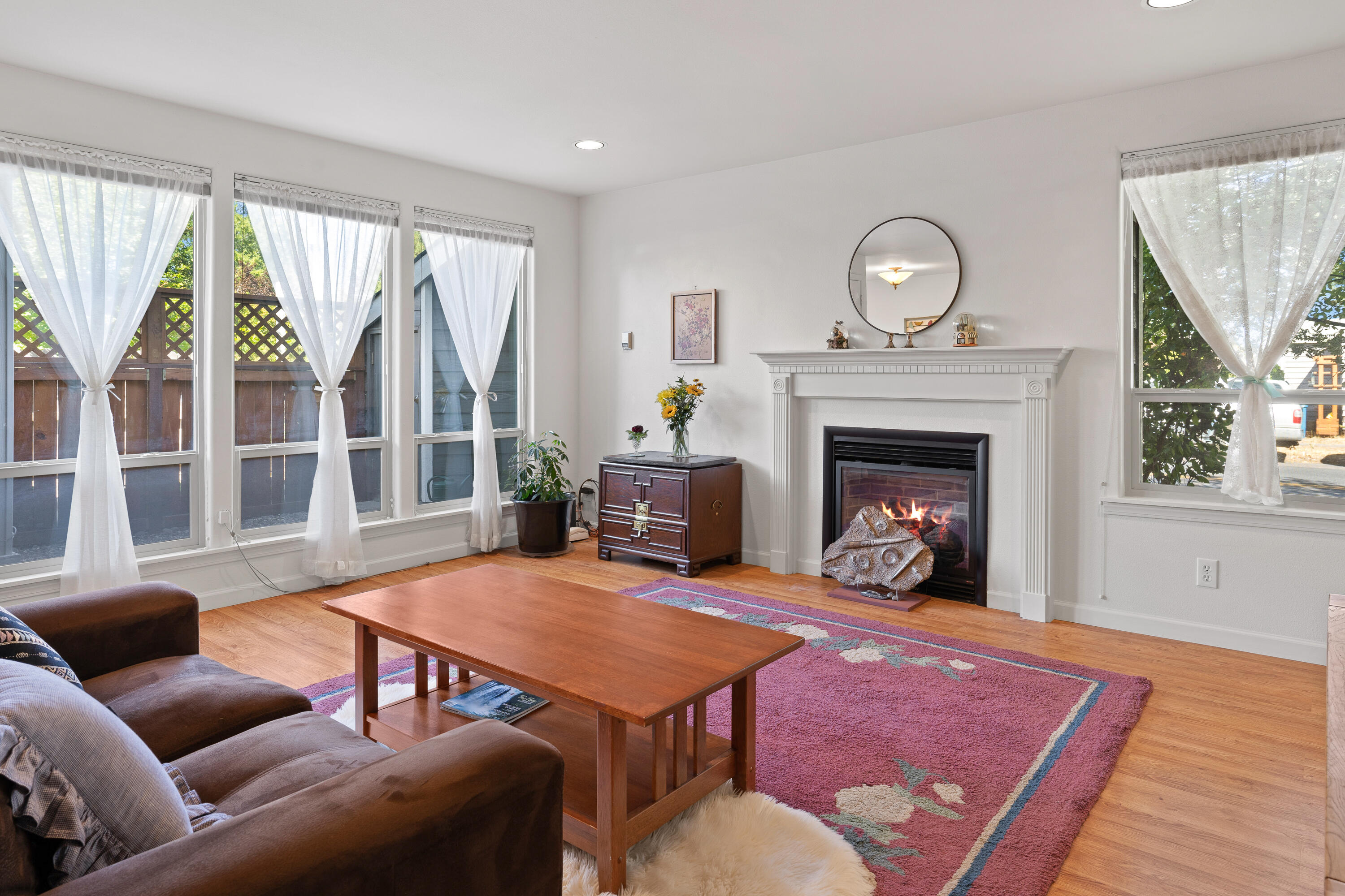 111 NW Hawthorne Avenue, APT 1