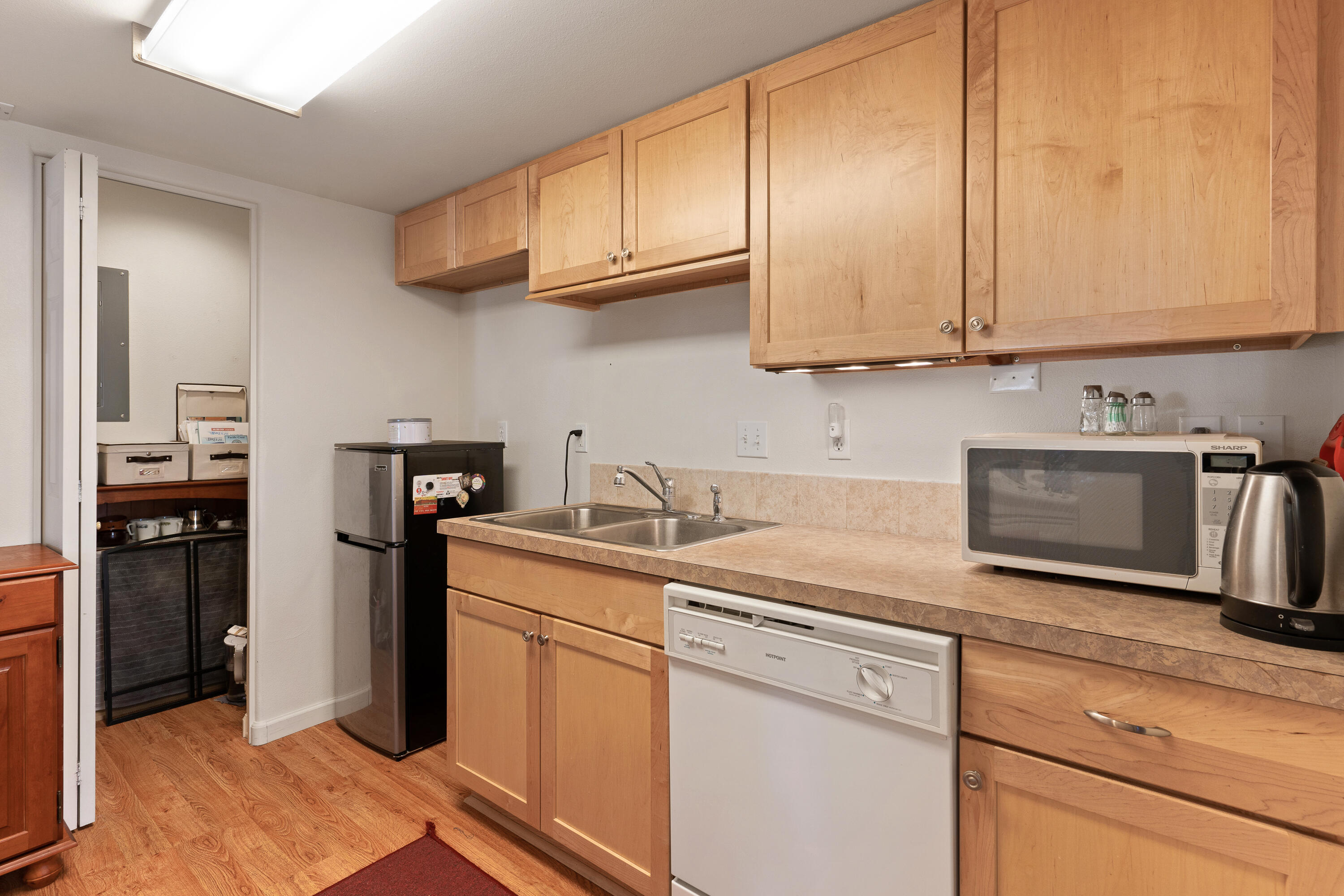 111 NW Hawthorne Avenue, APT 1