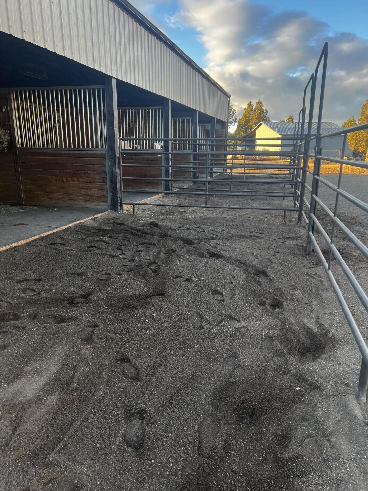 13714 SW Chipmunk Road