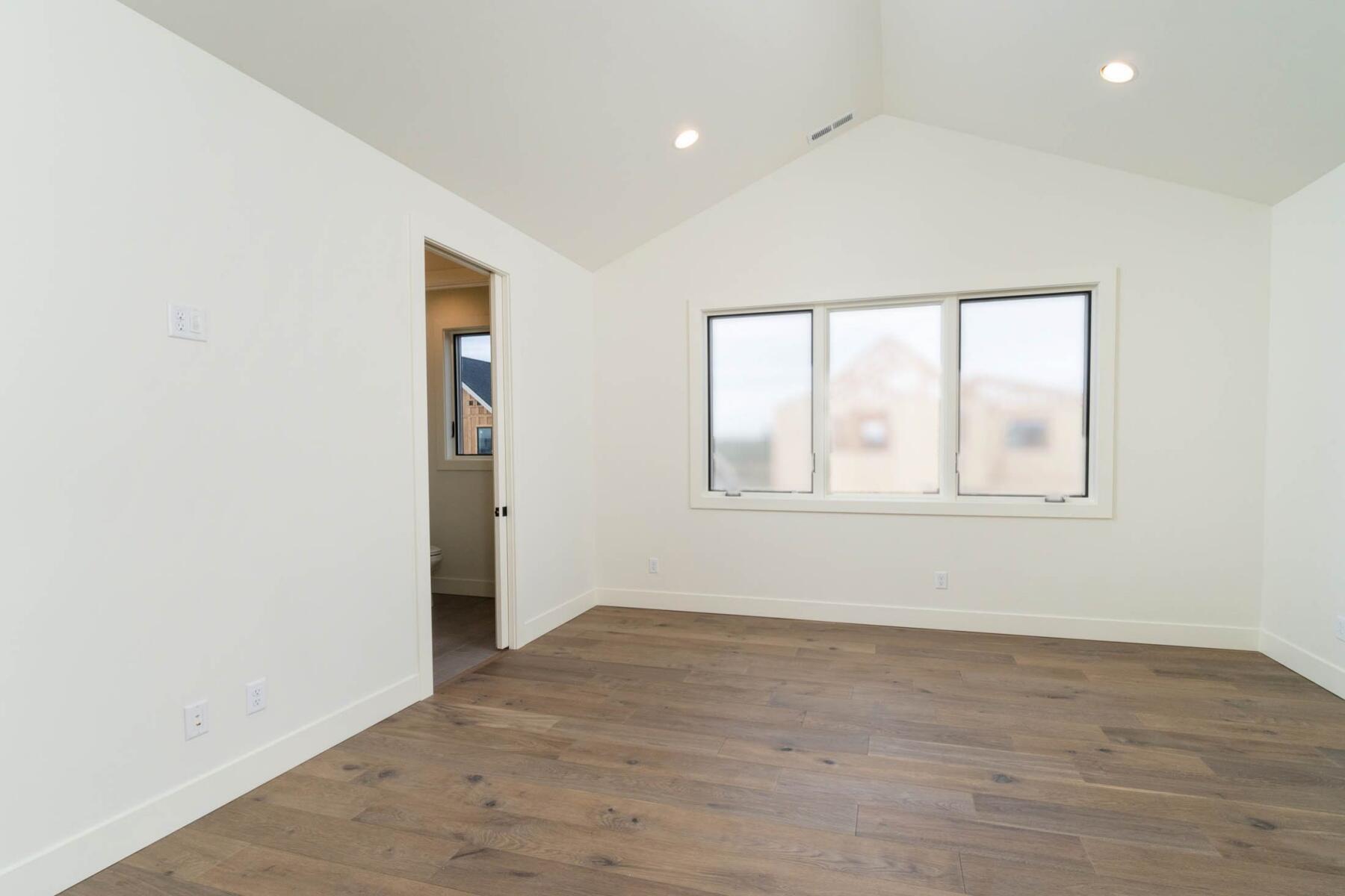 61285 McRoberts Lane, 30