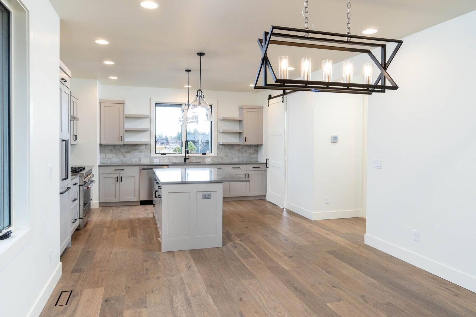 61285 McRoberts Lane, 30