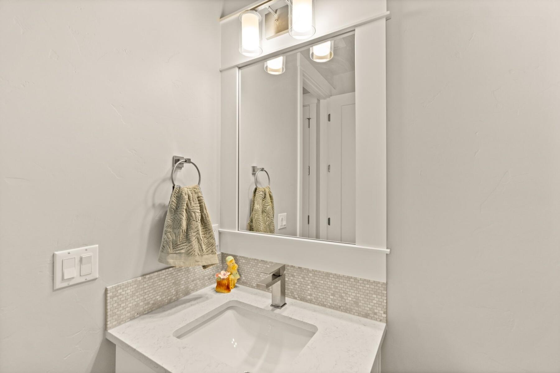 2296 NW Skyline Ranch Road