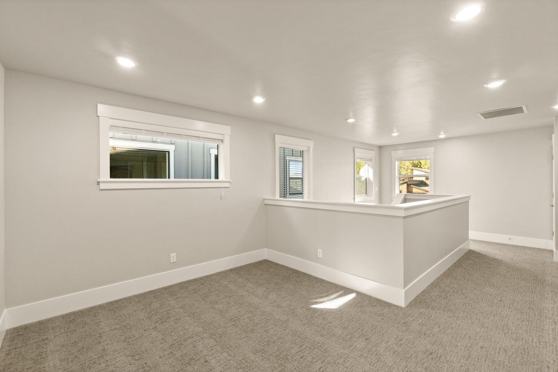 2296 NW Skyline Ranch Road